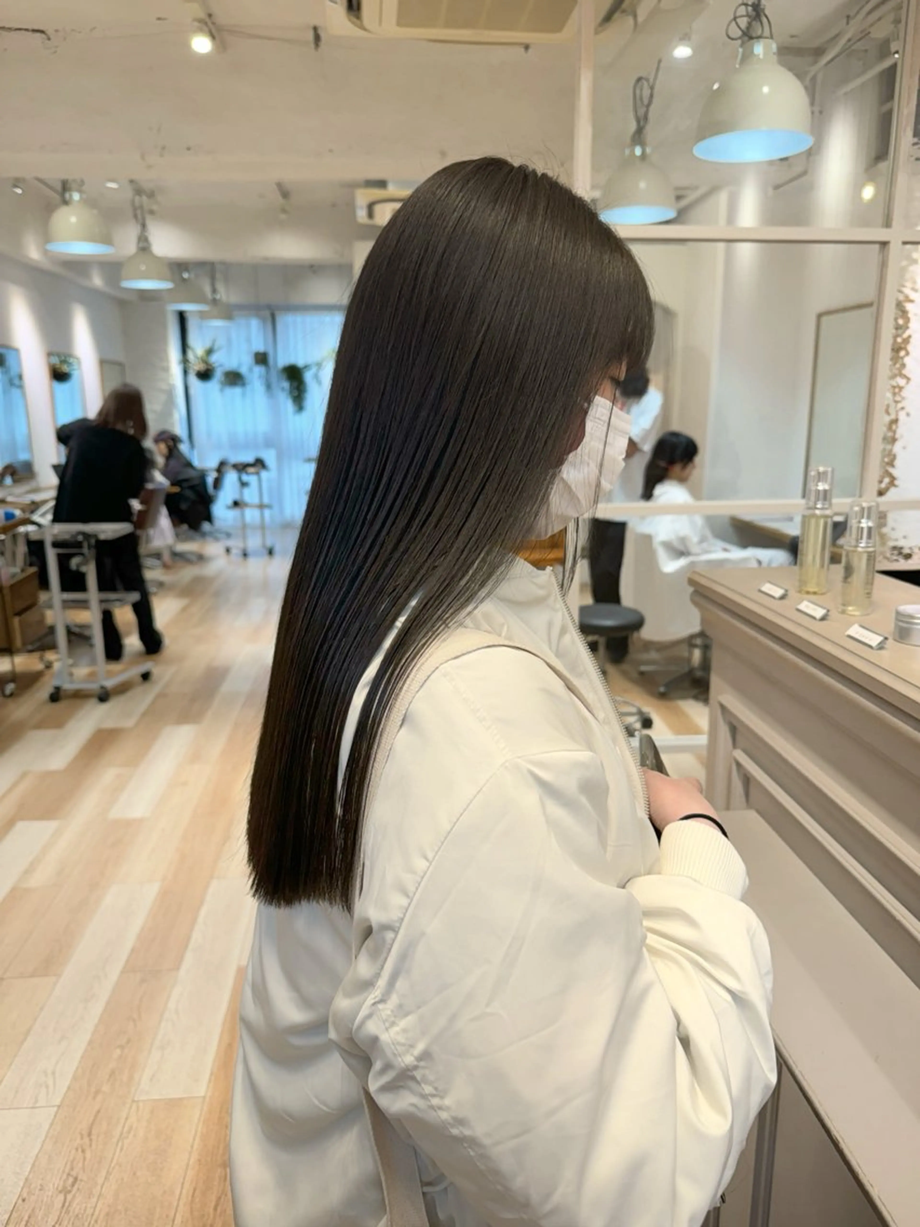 ロング カラー グレージュ オリーブグレージュ オリーブグレー カット ヘアカラー Lomalia 🤍🫧/makoのヘアスタイル