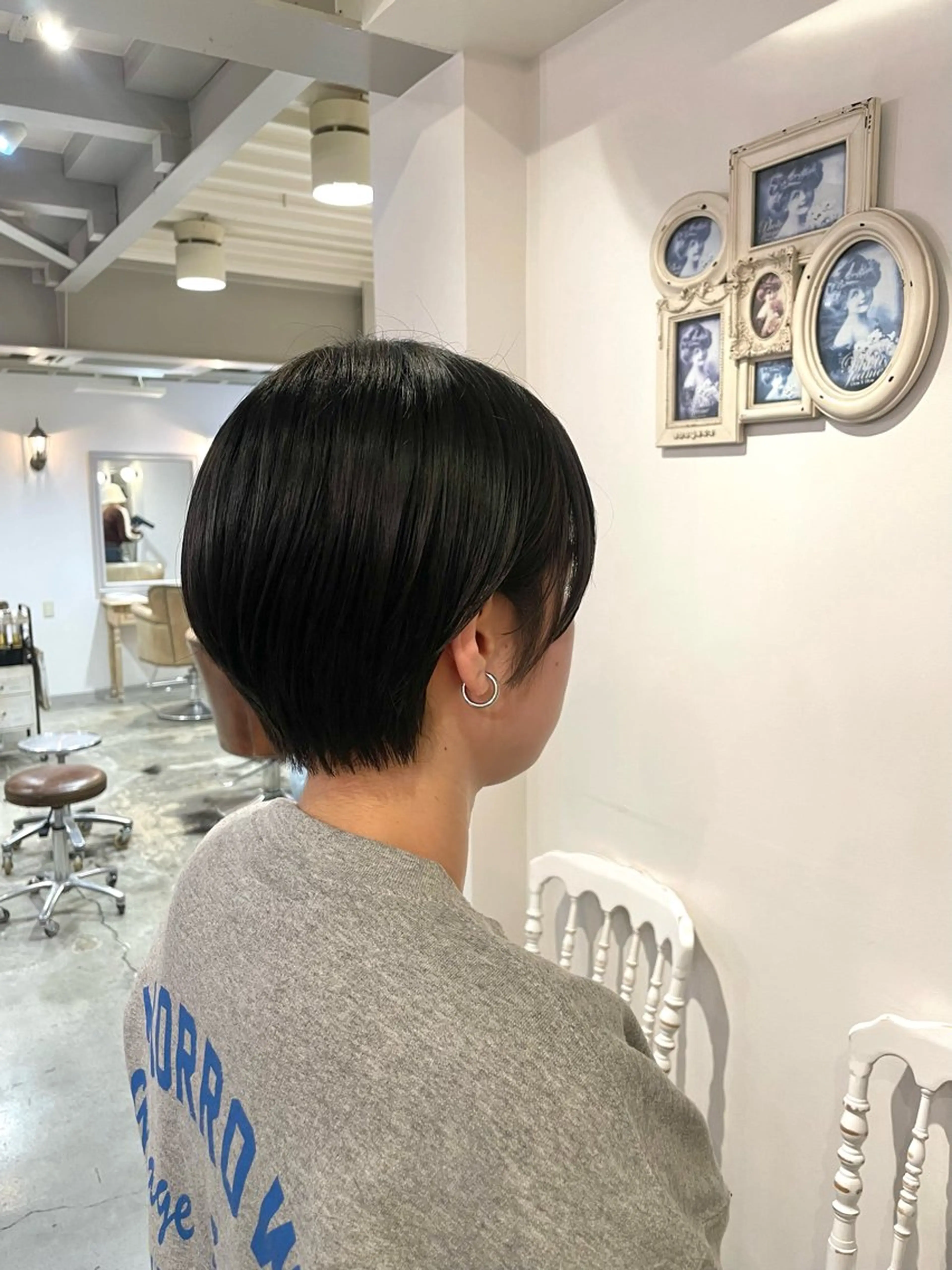 ショート カット lolonois森ノ宮所属・齊藤 百伽のヘアスタイル