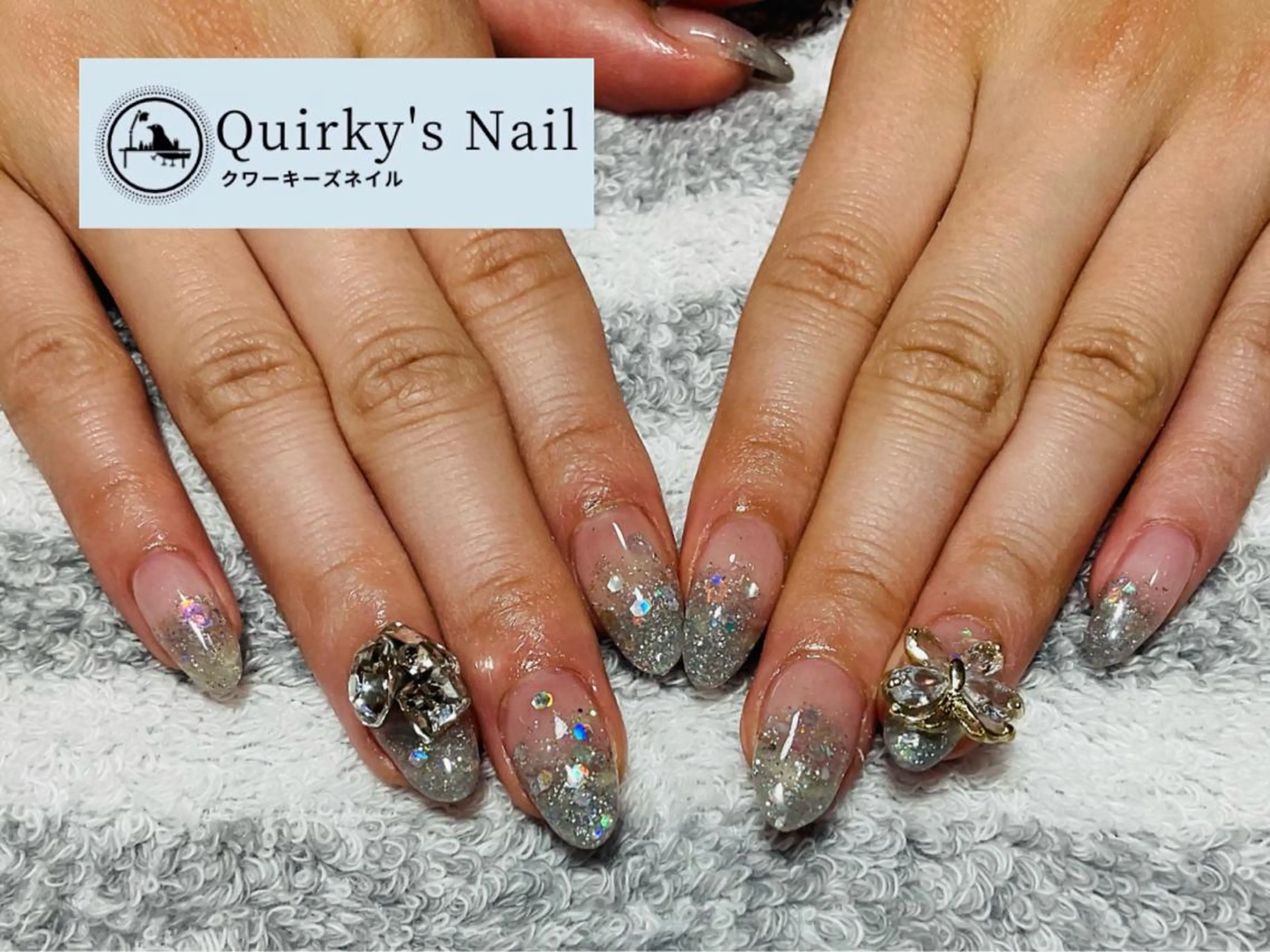 ネイル アートネイル ジェルネイル グラデーション ホログラムネイル キラキラネイル Quirky's Nail【栄店】のネイルデザイン