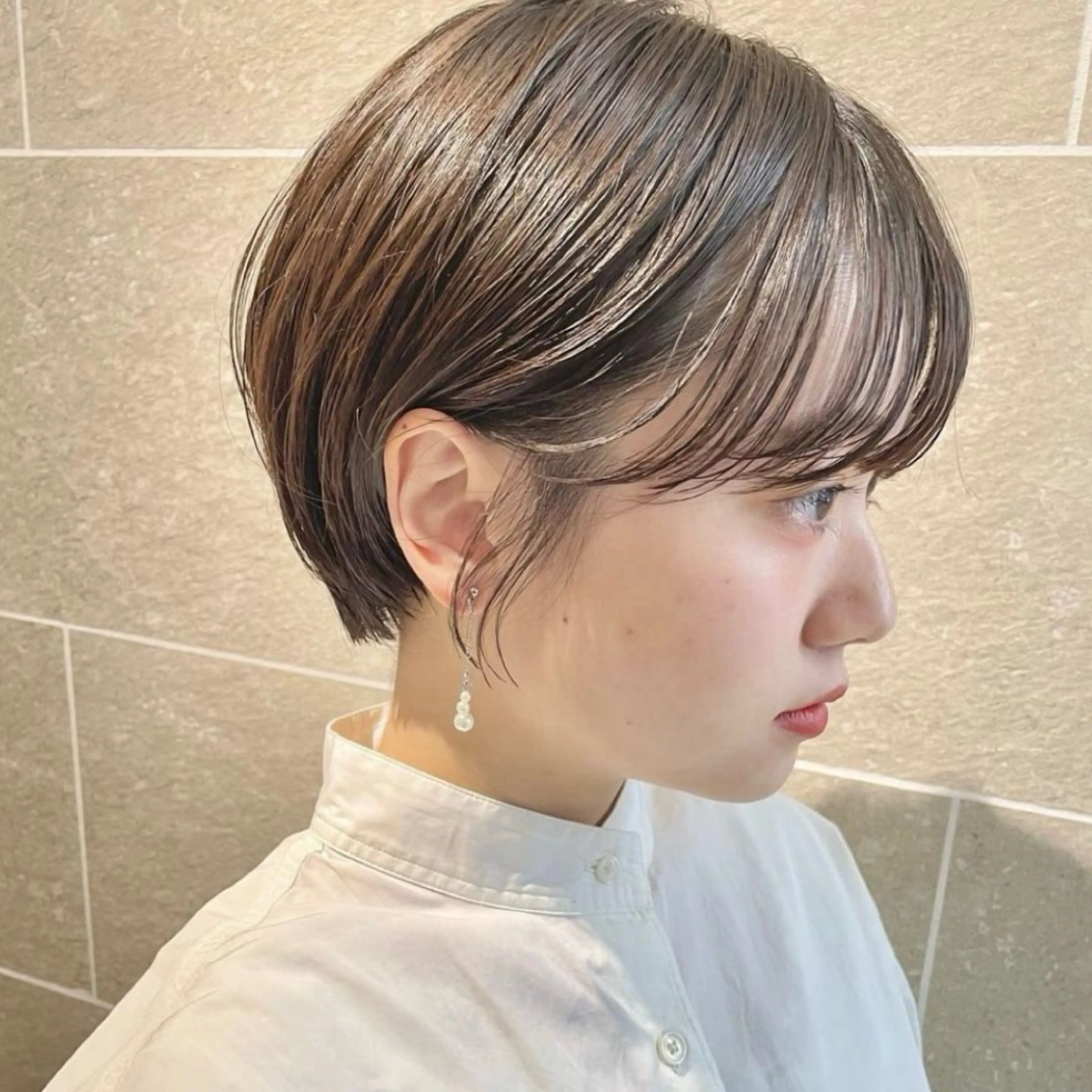 ショート ヘアアレンジ ショートボブ ハンサムショート 丸みショート ボブ ショートヘア 飯島 美海のヘアスタイル