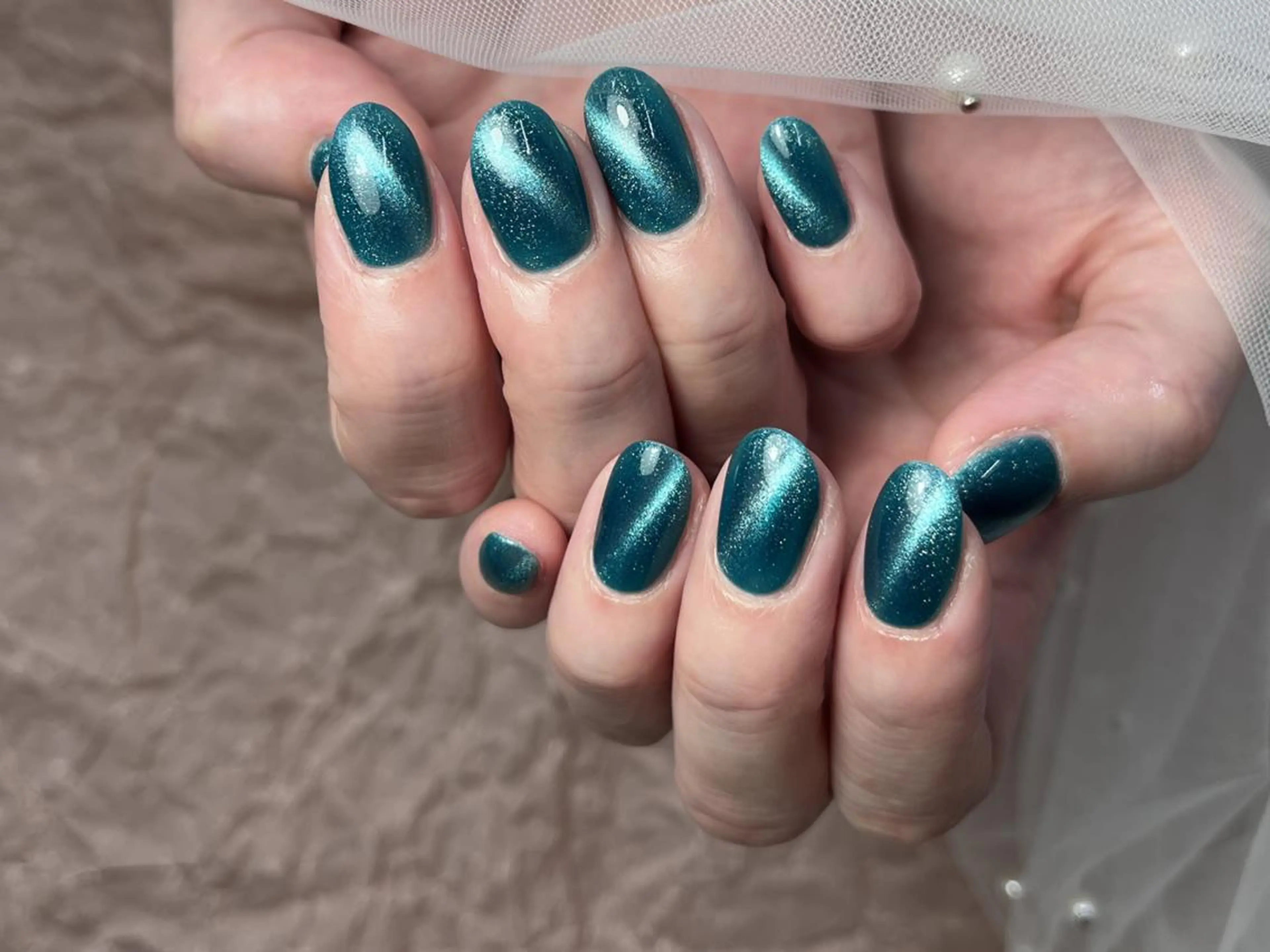 ネイル グリーン キラキラネイル ハンドネイル ToliyDeliy Nail Salonのネイルデザイン