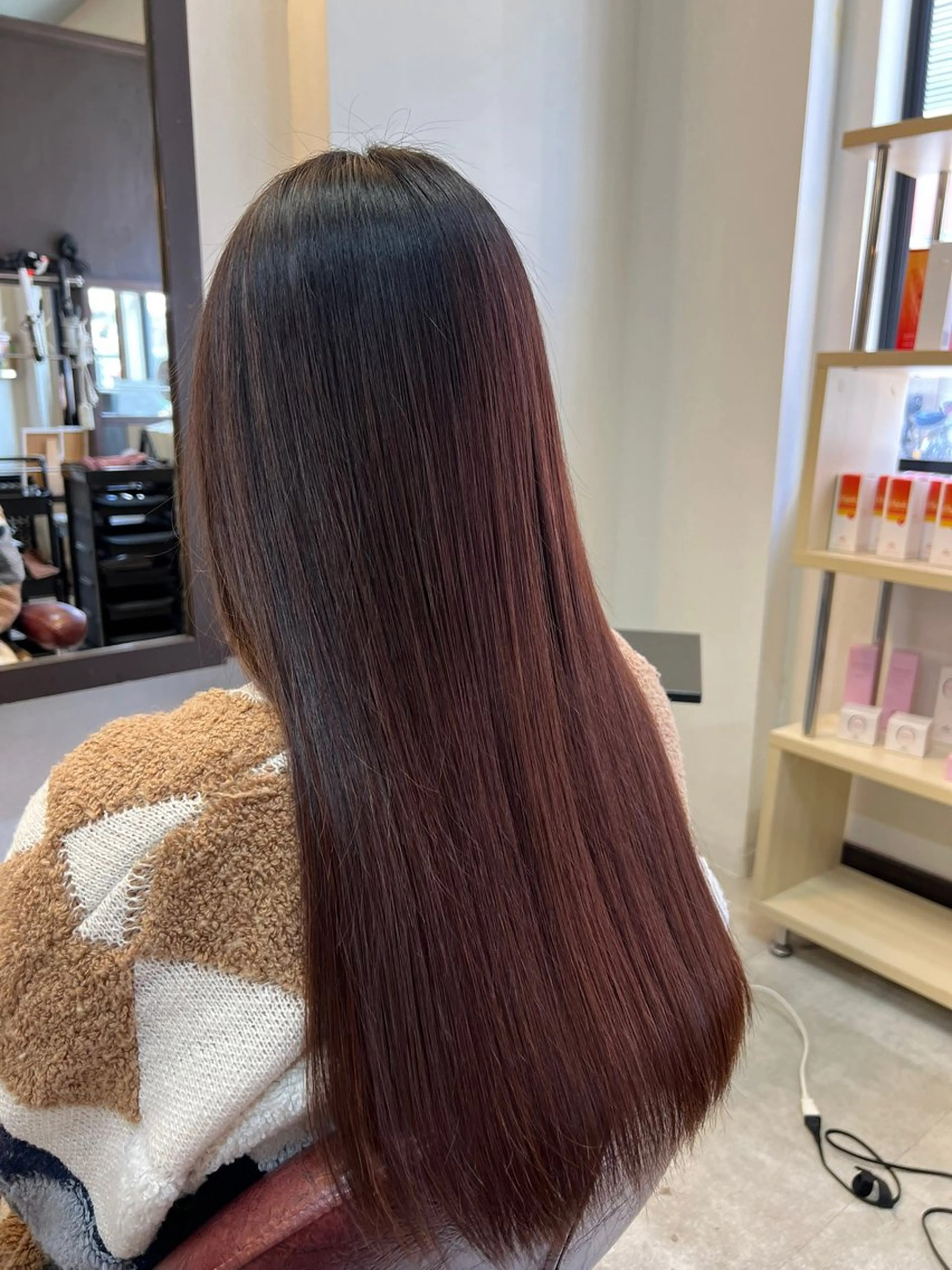 ロング ピンクブラウン カット ヘアカラー トリートメント 松山 優里のヘアスタイル