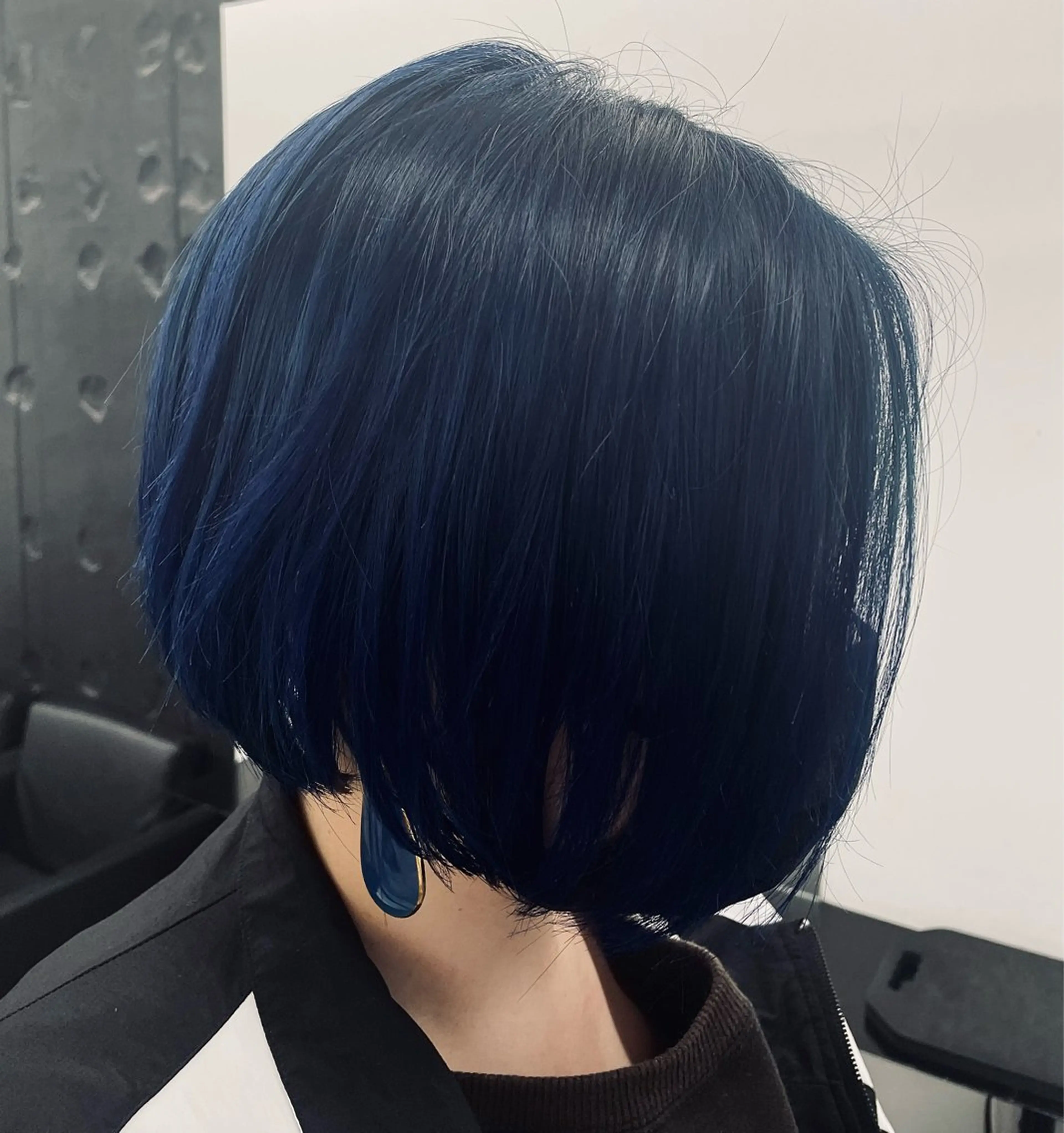 ミディアム カラー ブルーカラー ヘアカラー トリートメント Repos by moi所属・RINA/特殊ヘア/ 高発色ワンカラーのヘアスタイル