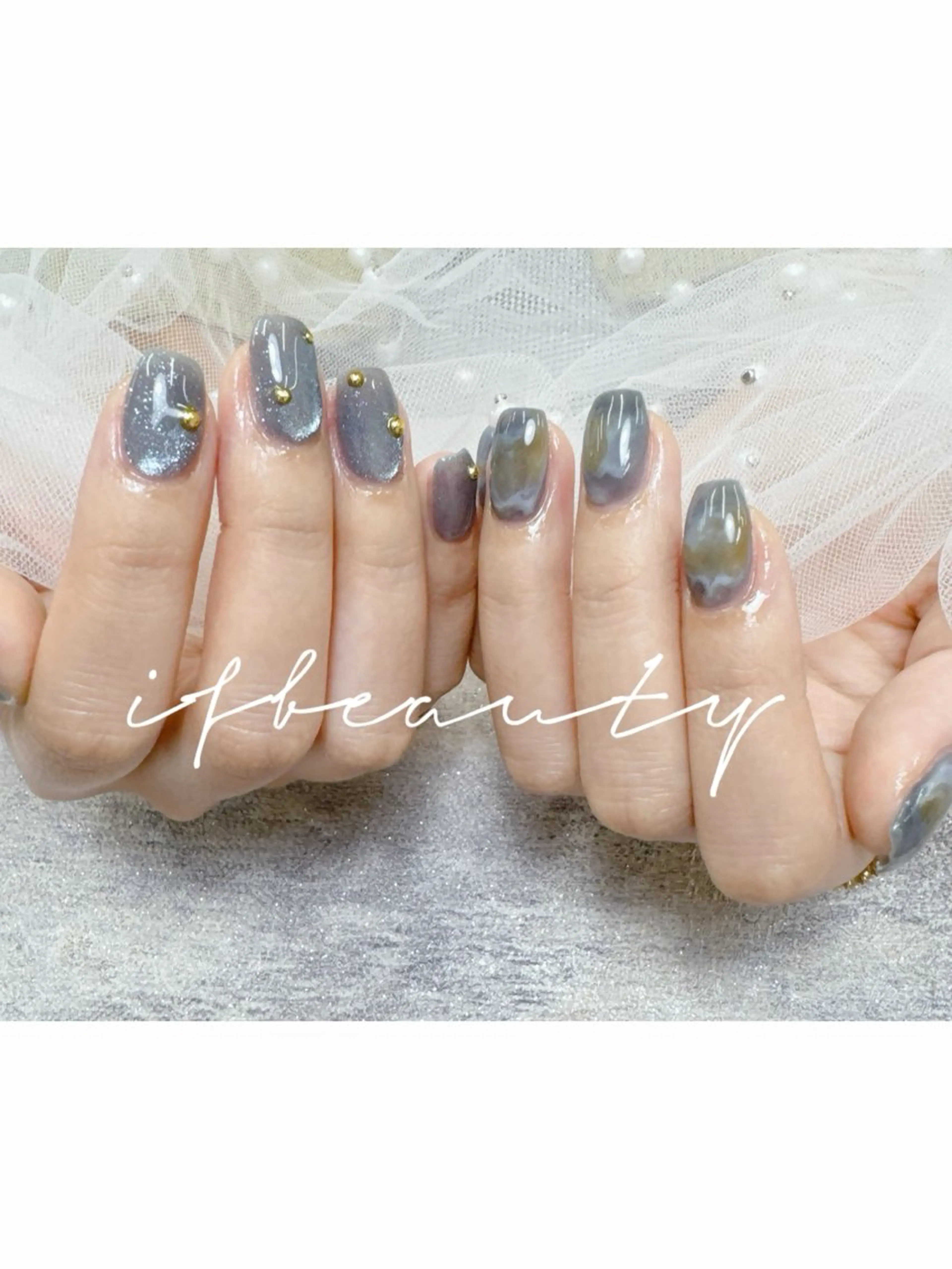 ネイル ブルー ゴールド マグネットネイル 持ち込み ニュアンスネイル 💓if beauty2号店のネイルデザイン