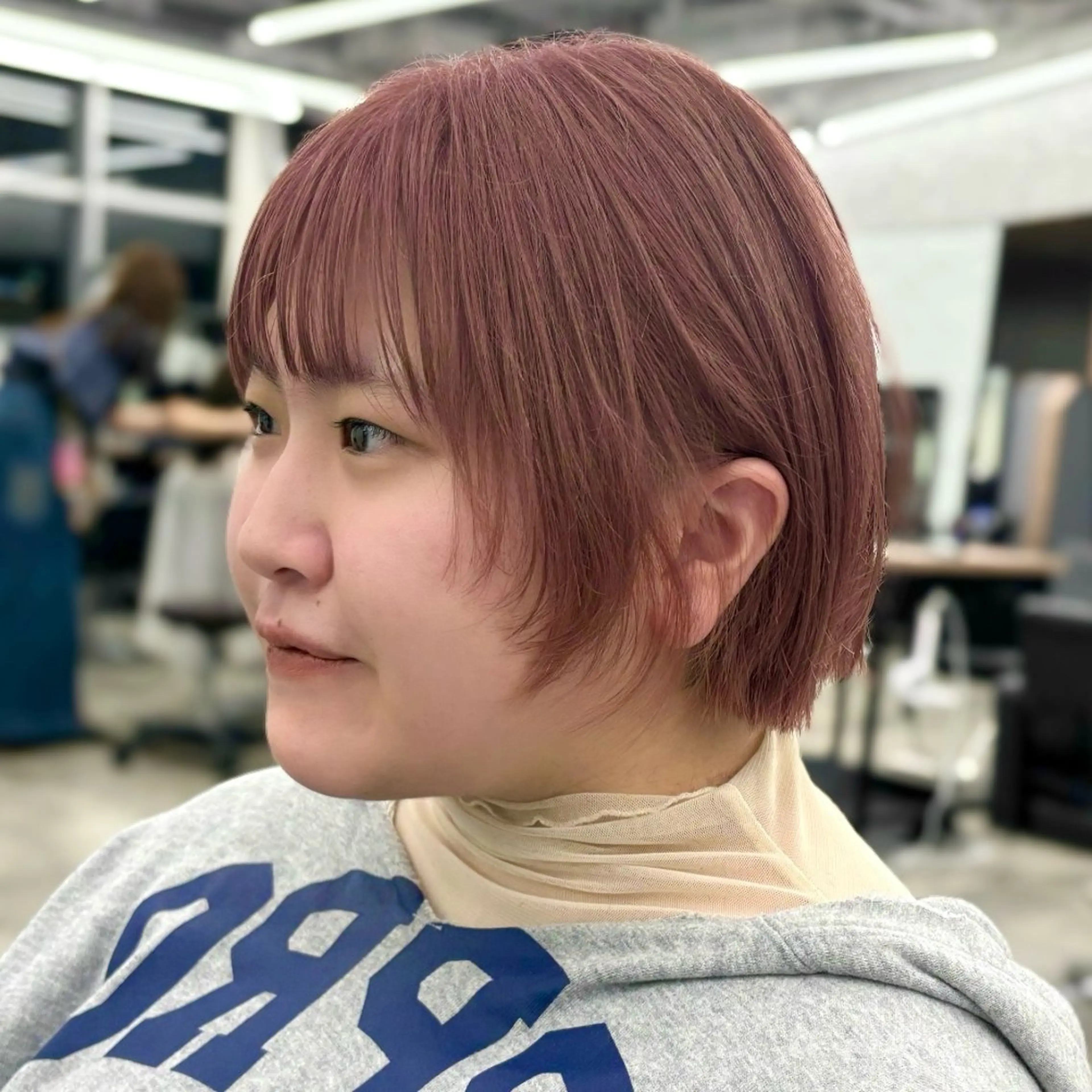 ショート カラー ベージュカラー ピンクカラー ピンクベージュ レイヤーカット カット ヘアカラー トリートメント ボブ/レイヤー/ダブ ルカラー/まいな🌸のヘアスタイル