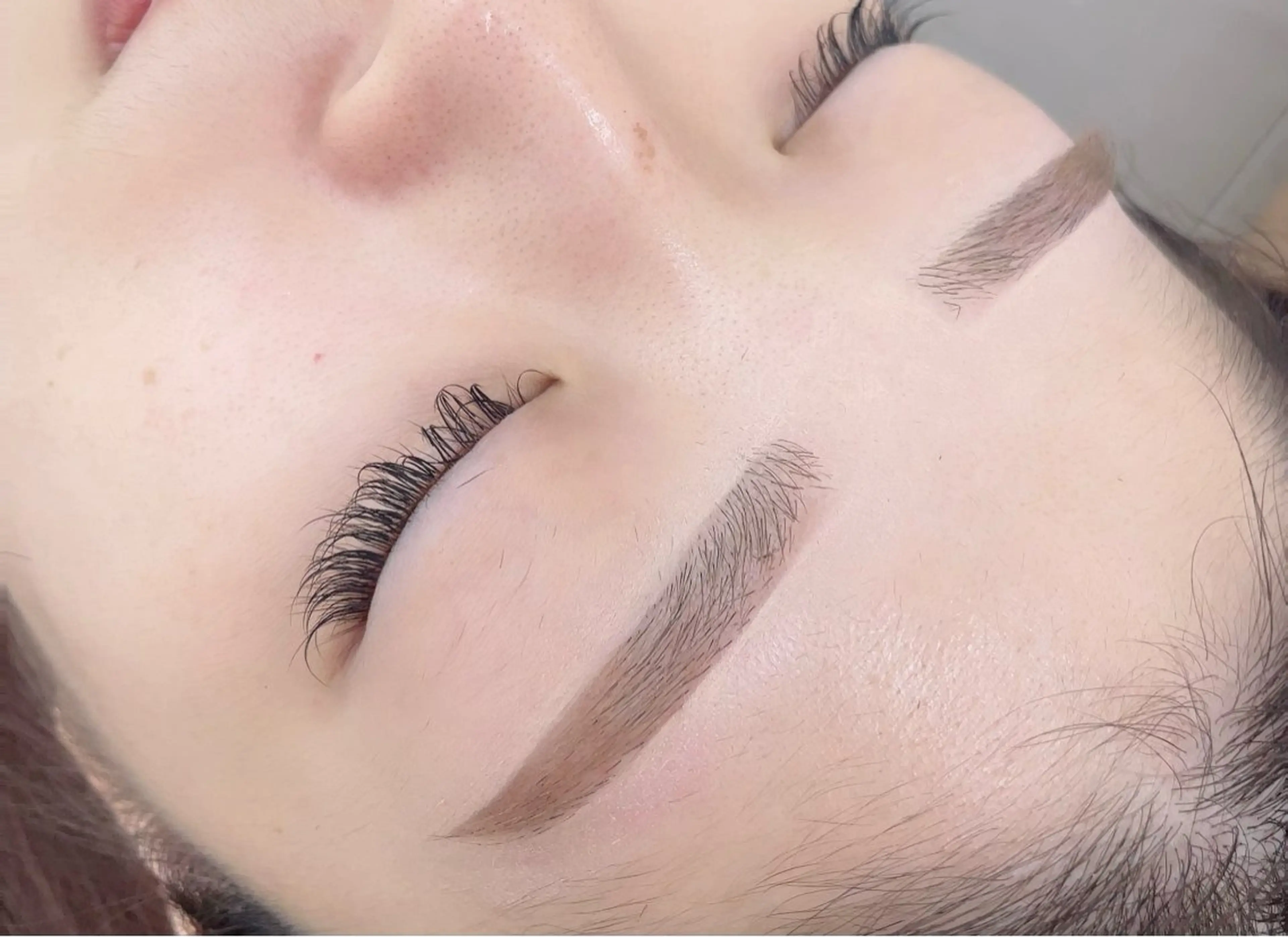 🏵️美眉スタイリング【眉Wax +メイク込み】の写真