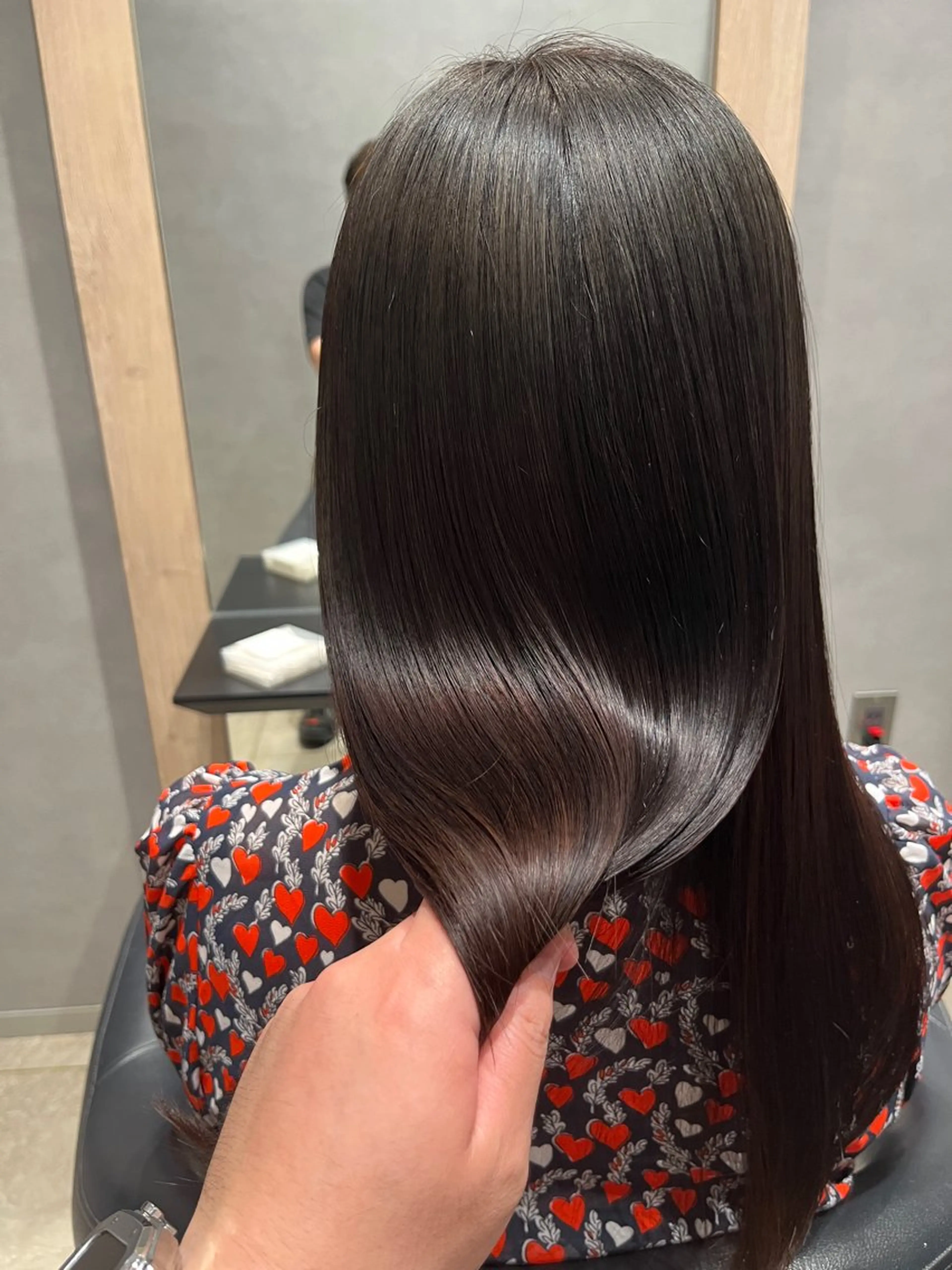 ロング カット ヘアカラー トリートメント ココペリヘアー所属・東梅田徒歩5分☆髪質 改善☆笹次ユウタのヘアスタイル