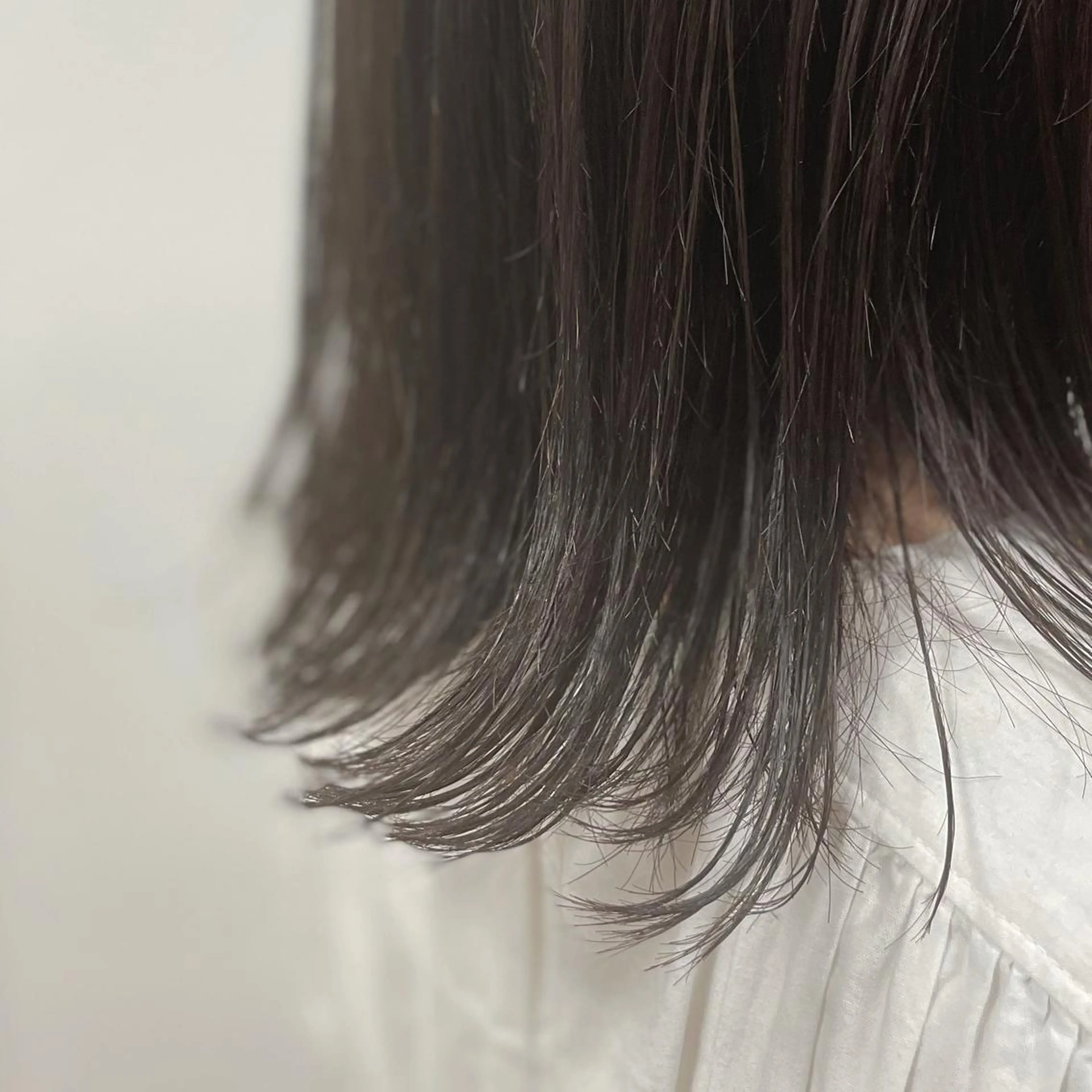 ミディアム カラー 透明感カラー 💛🤍U too e’s 鎌倉🧸のヘアスタイル