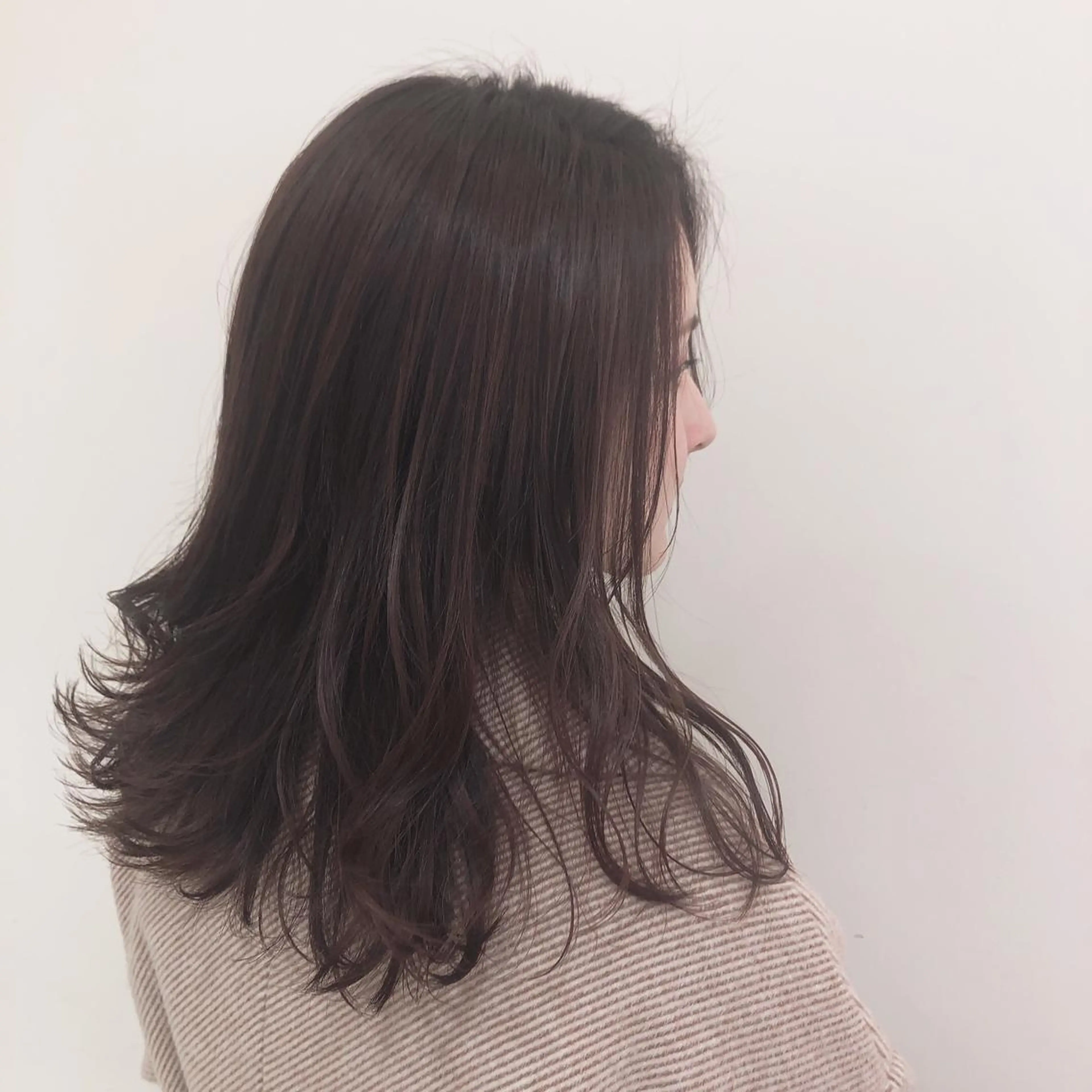 セミロング カラー 野村 さなみ✨ぱっつんボブのヘアスタイル