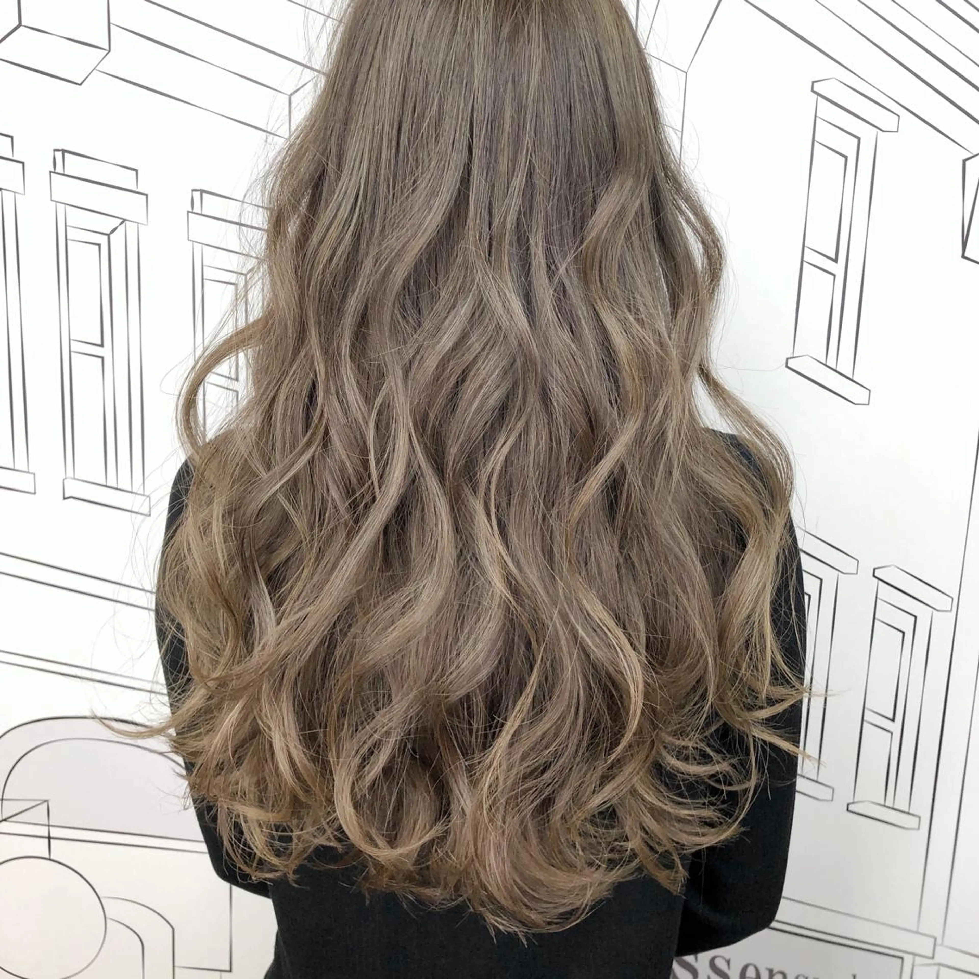 ロング カラー ベージュカラー カット ヘアカラー ベージュ/インナー カラー🤍Rieのヘアスタイル