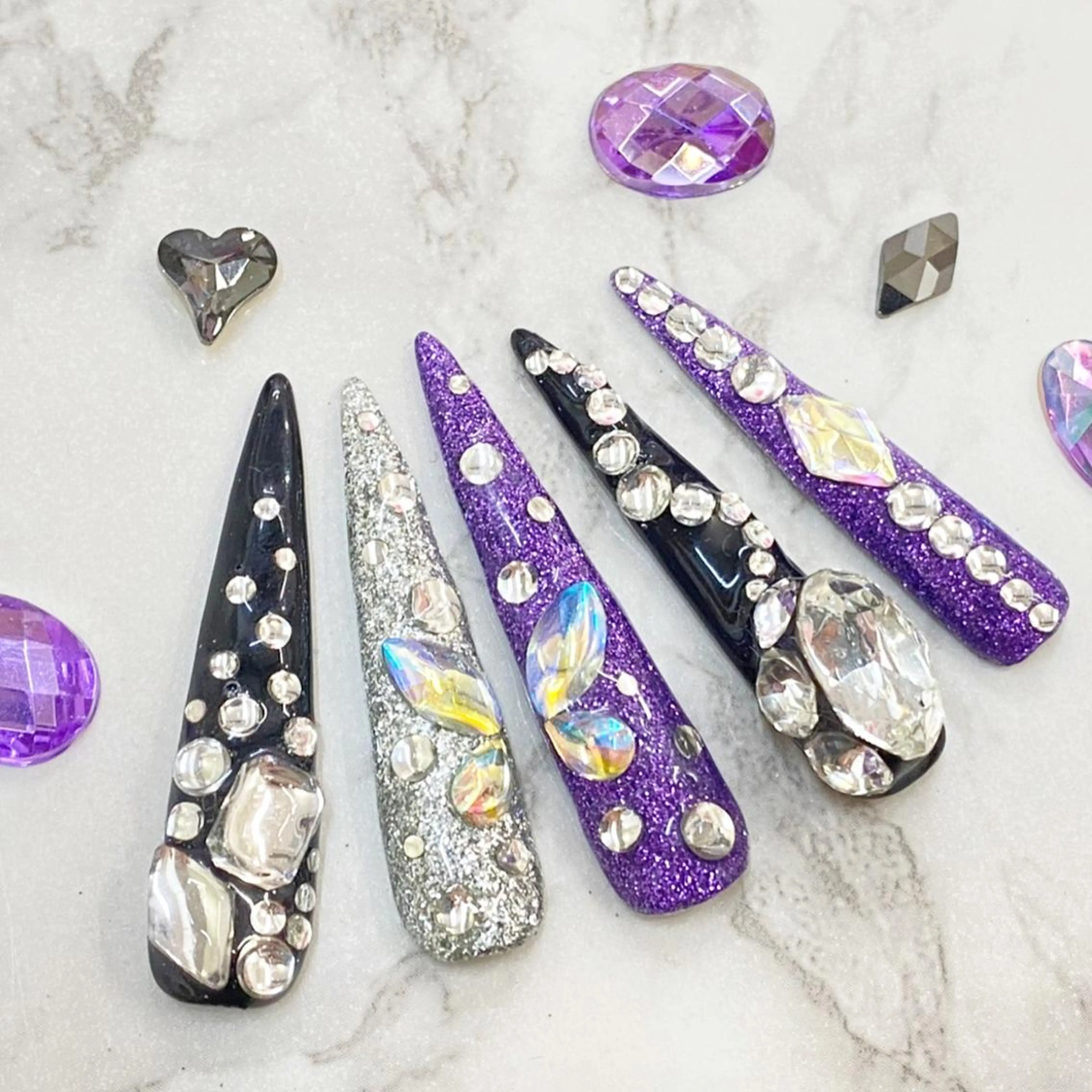 ロング カラー メンズ キッズ ネイル 卒業式のヘアスタイル アートネイル 成人式 ジェルネイル 卒業式 NAILSGOGO shibuyaのネイルデザイン