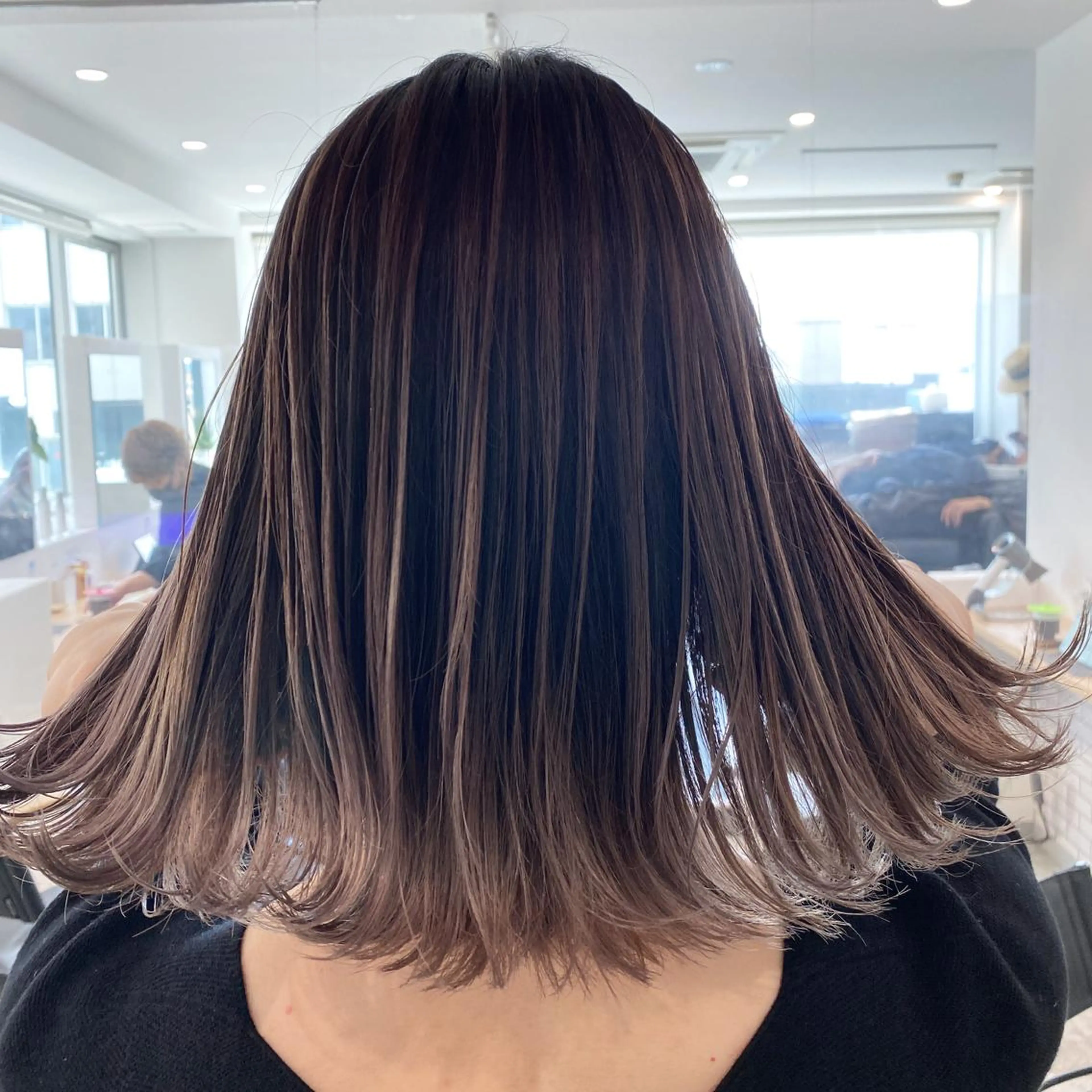 ショート カラー バレイヤージュ レイヤーカット トリートメント JIL BLAN 京都のヘアスタイル
