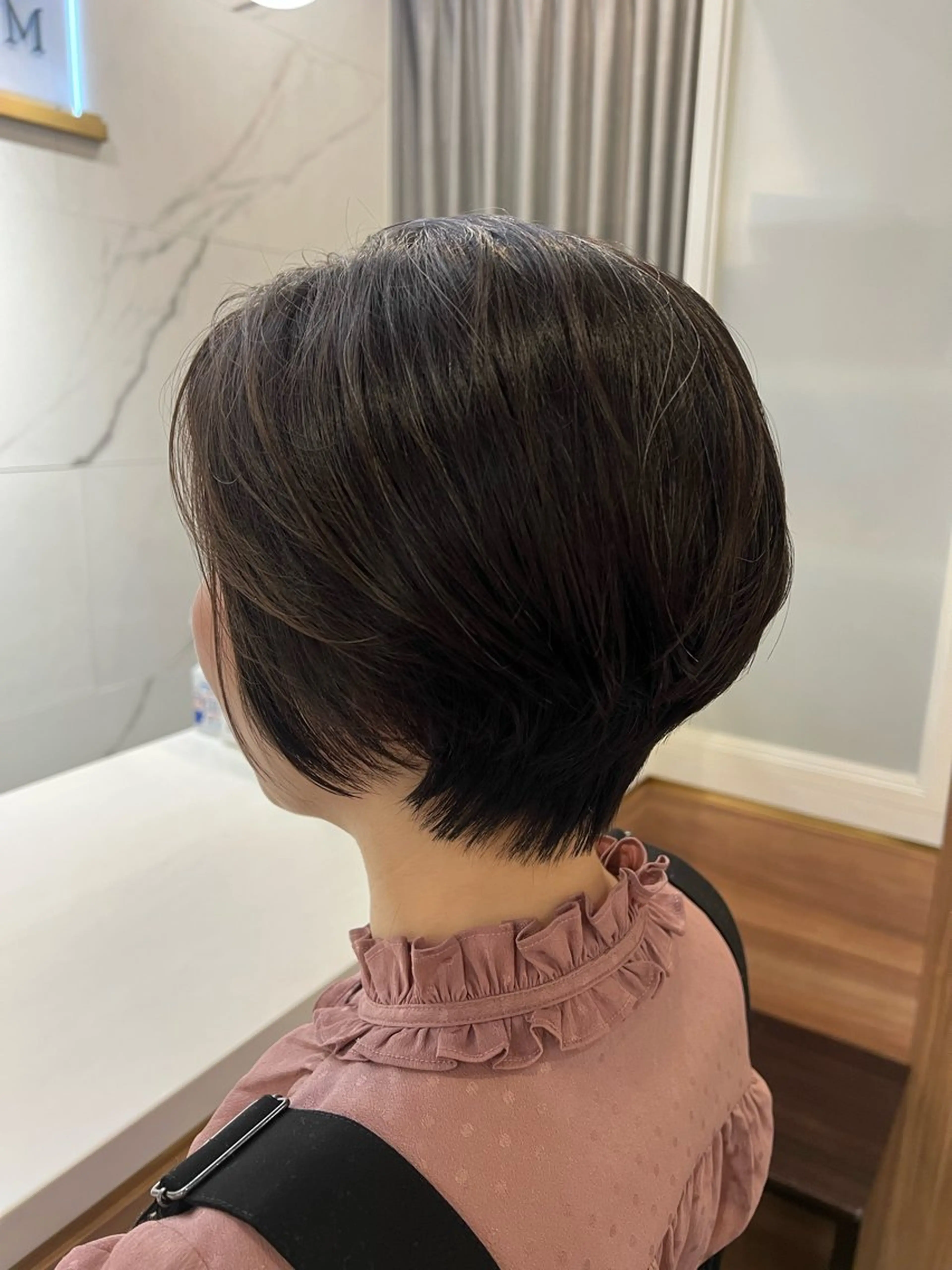 ショート 村中 逸紀のヘアスタイル