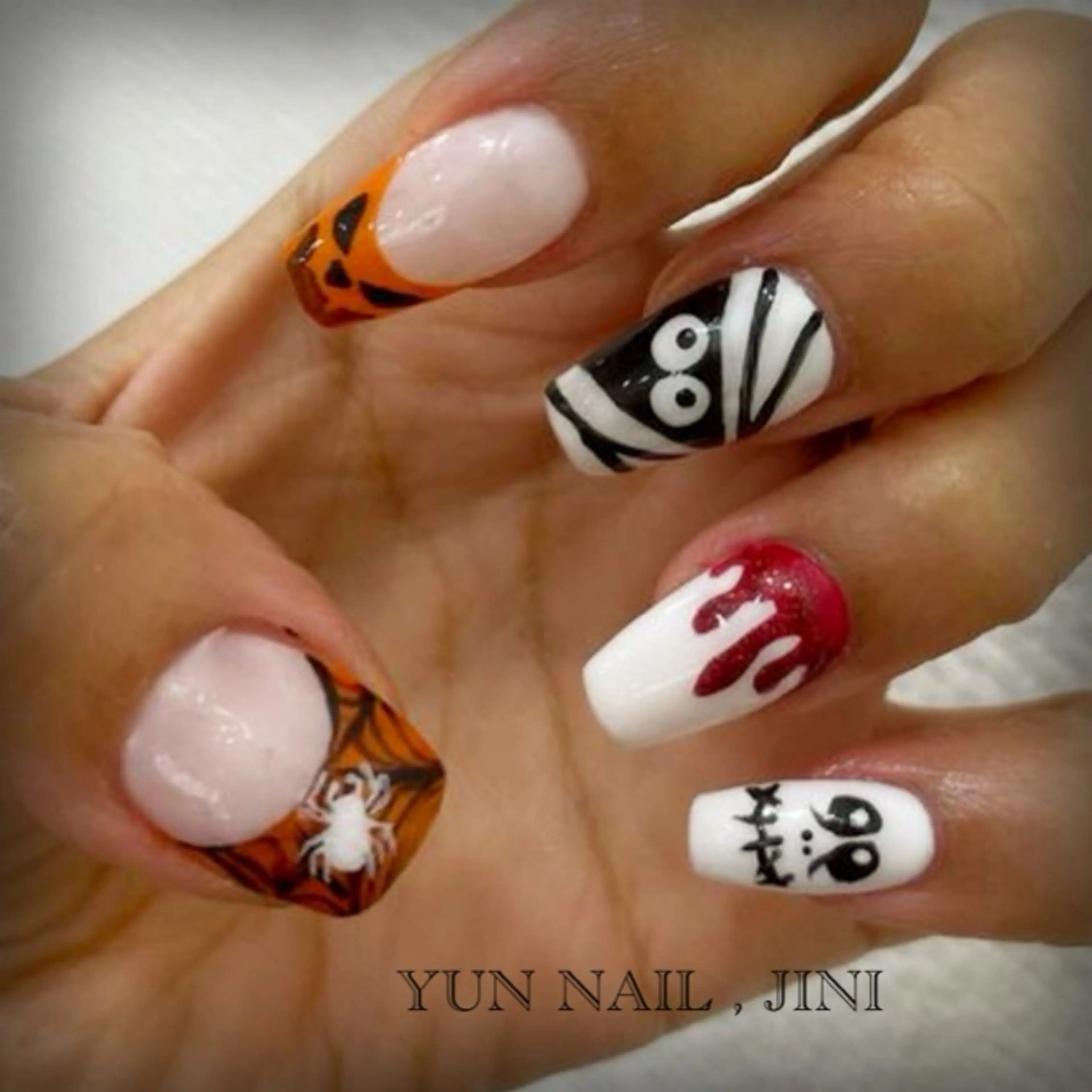 ネイル ハロウィン 🌈Yun nail hyejin💋のネイルデザイン