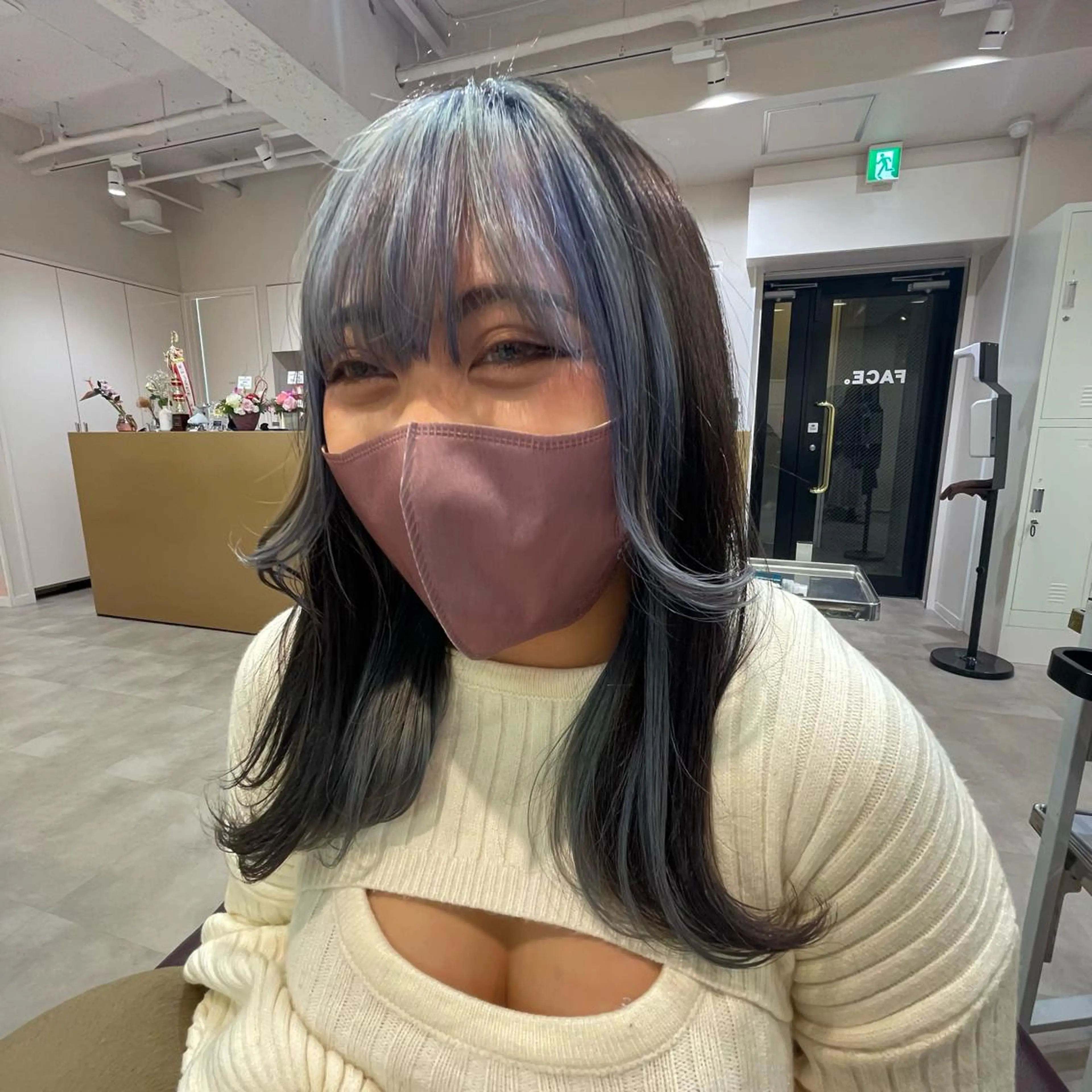 セミロング カラー ヘアカラー 松永 梨央のヘアスタイル