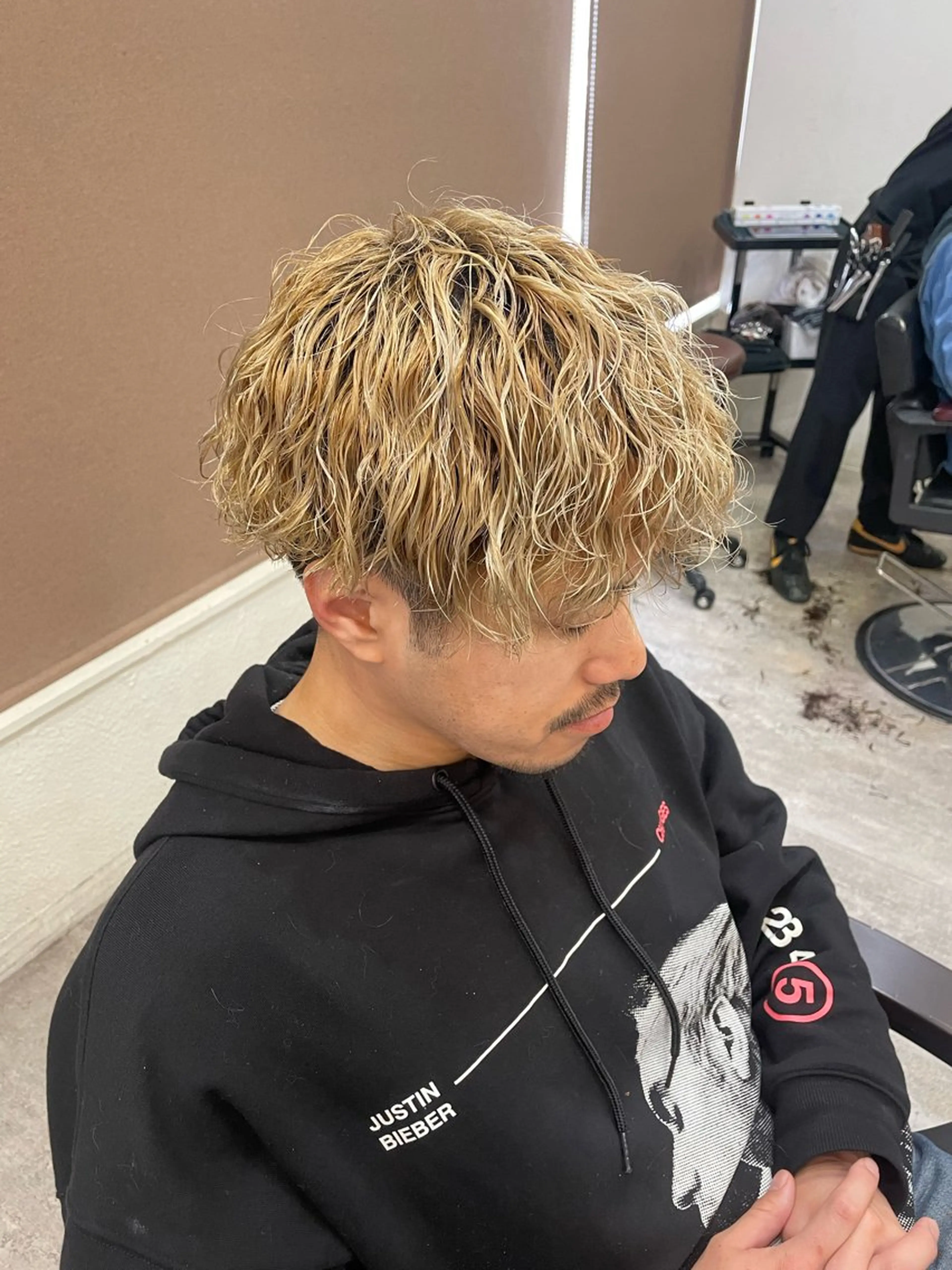 パーマ メンズ メンズブリーチ メンズパーマ カット パーマ 🔵RIKU🟢 髪質改善/縮毛矯正のヘアスタイル