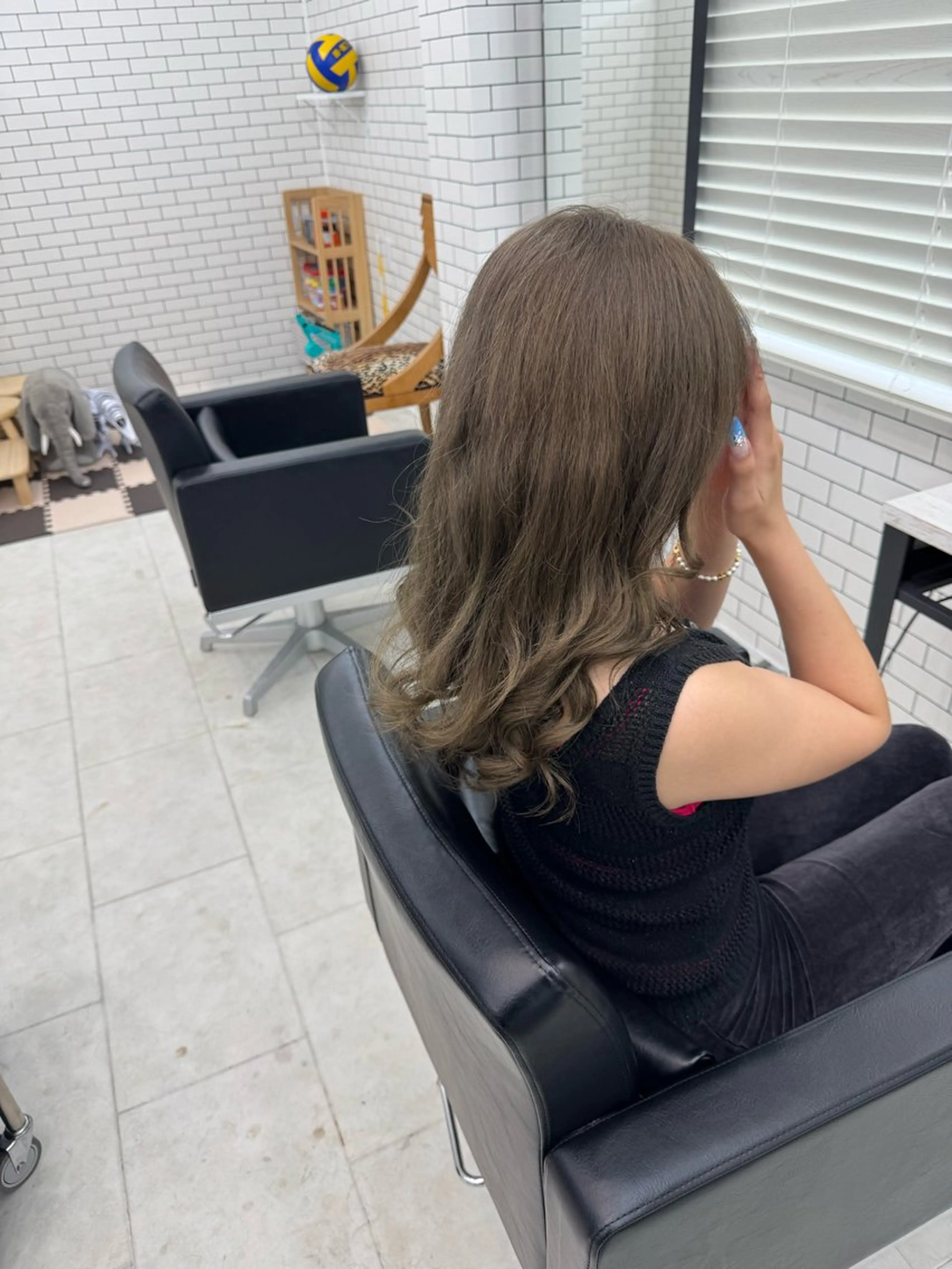 ロング カラー グレージュ メンズ特化サロン ユウヘイのヘアスタイル