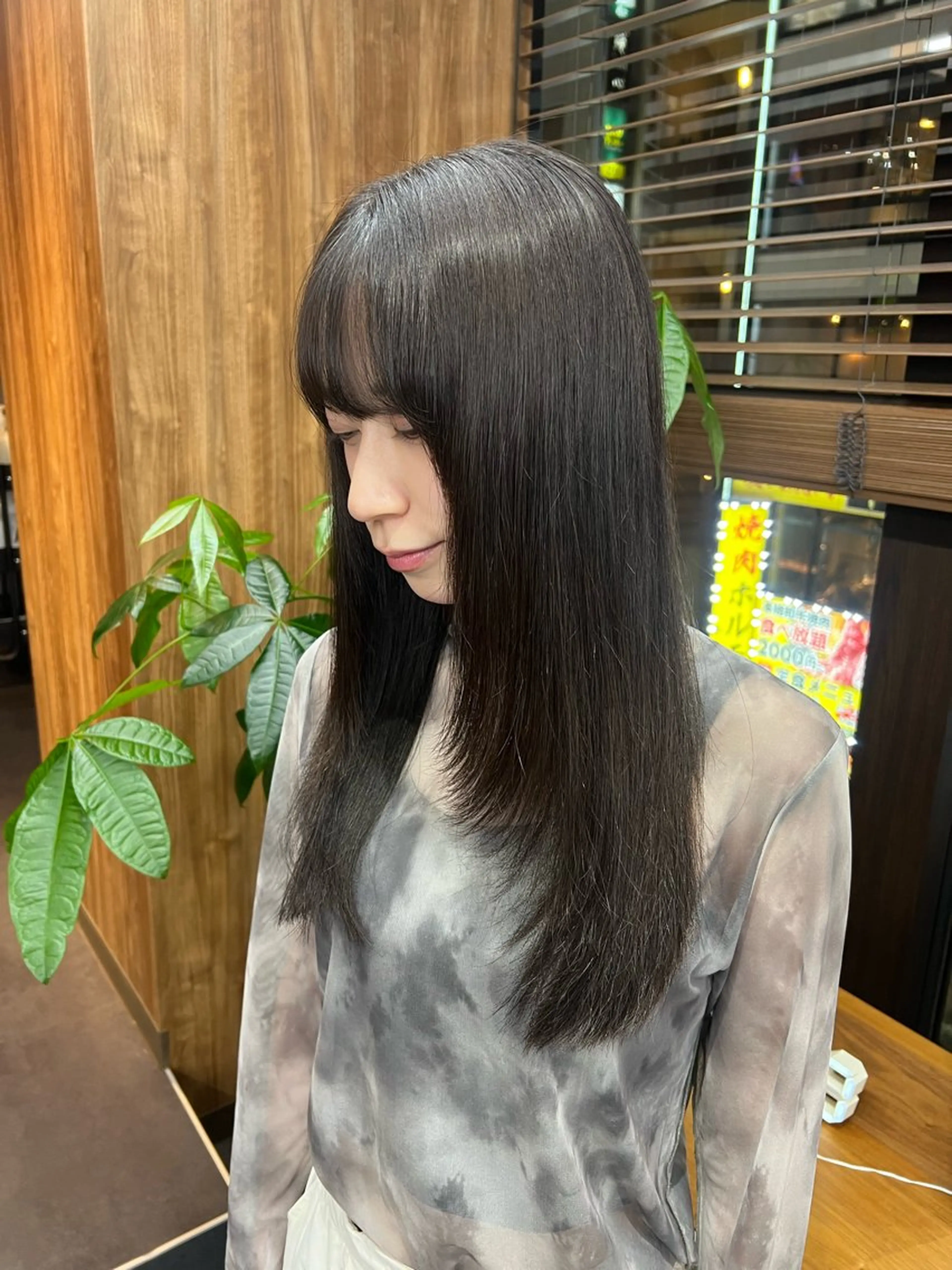 ロング カラー アッシュ 透明感カラー ダークアッシュ 顔まわりレイヤー 顔周りカット カットモデル募集 八王子/kyocoのヘアスタイル