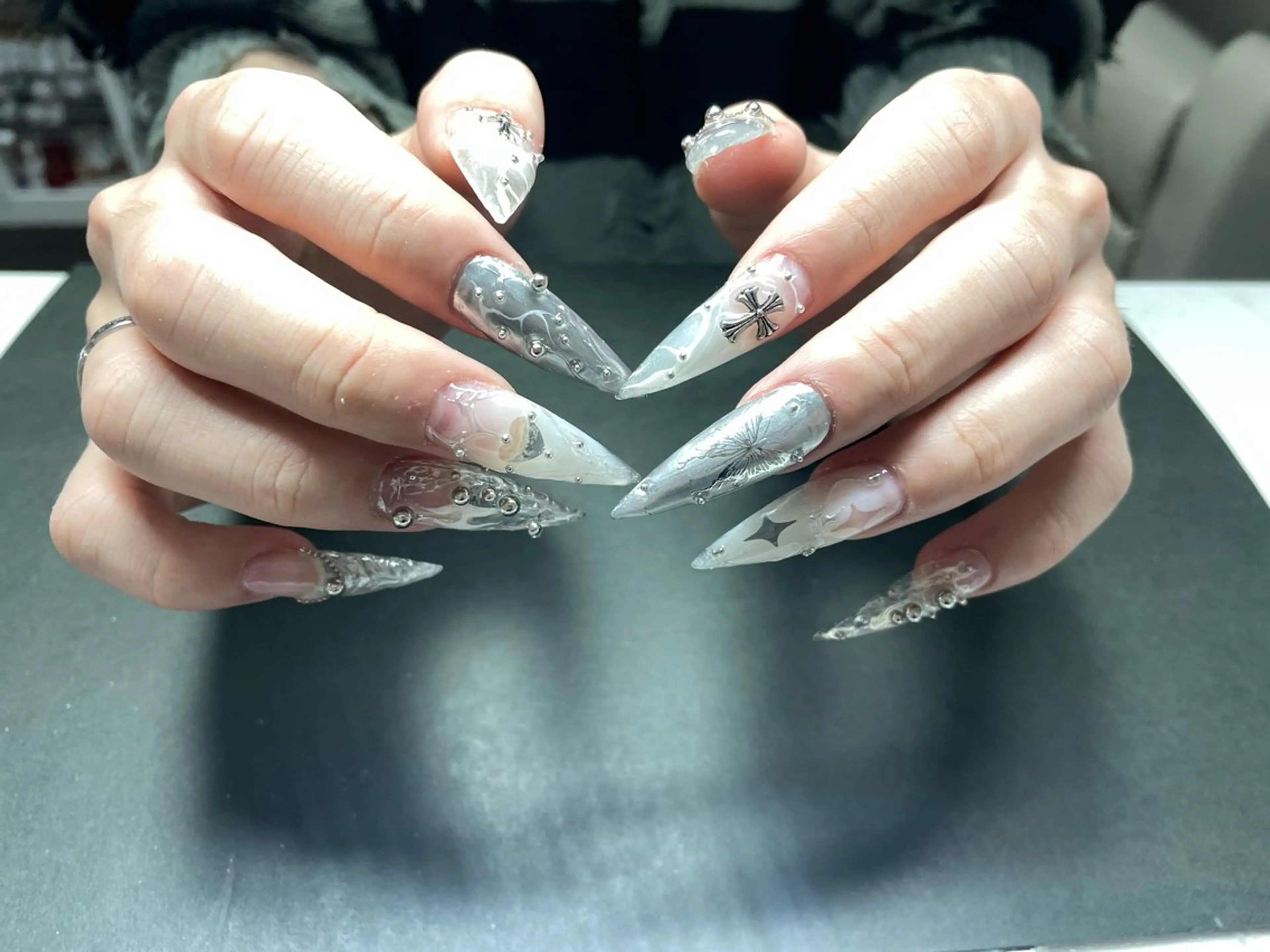 ネイル Dea 心咲のネイルデザイン