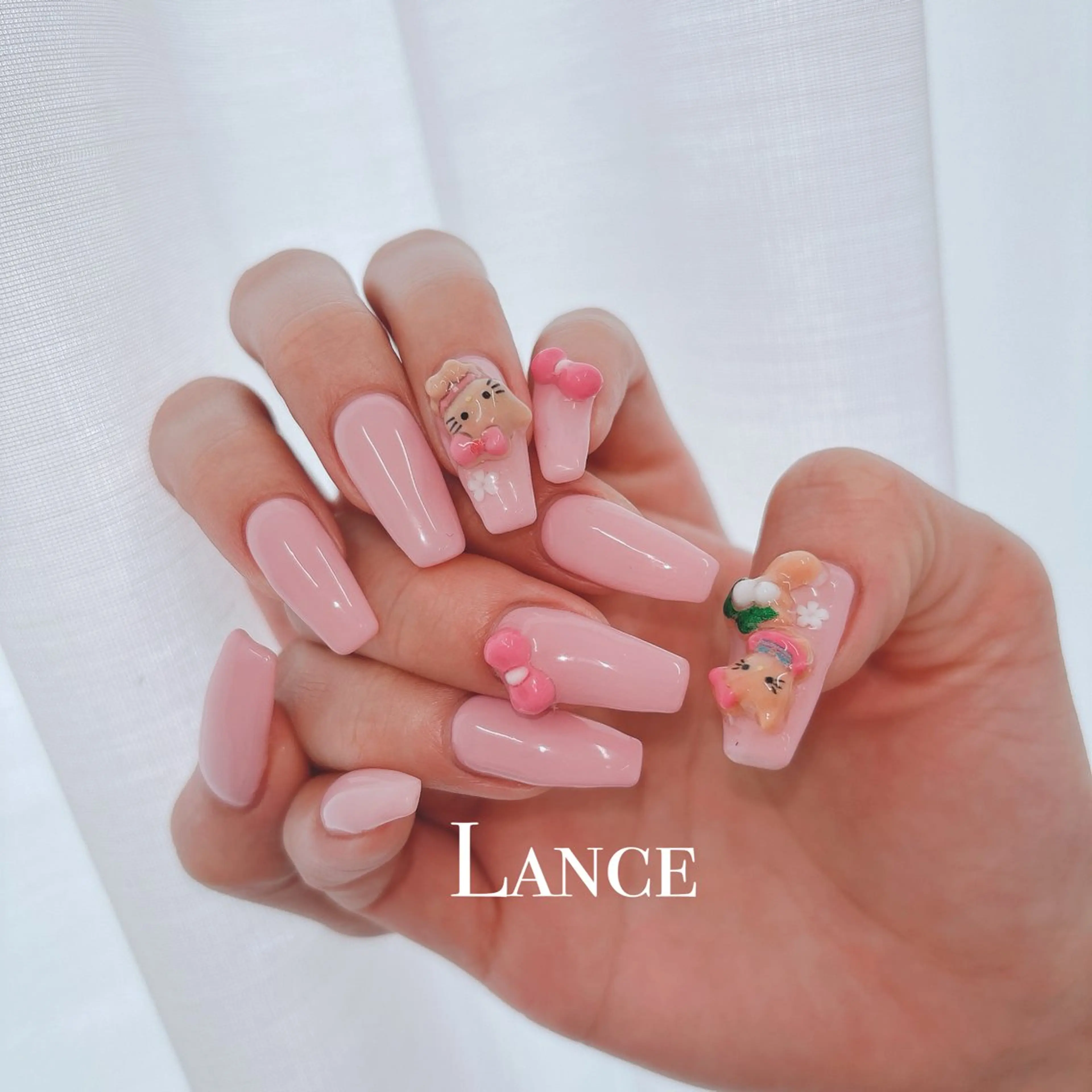 ネイル オーロラネイル ブルー フットネイル 氷ネイル・うるうるネイル キラキラネイル ハンドネイル Lance nailのネイルデザイン