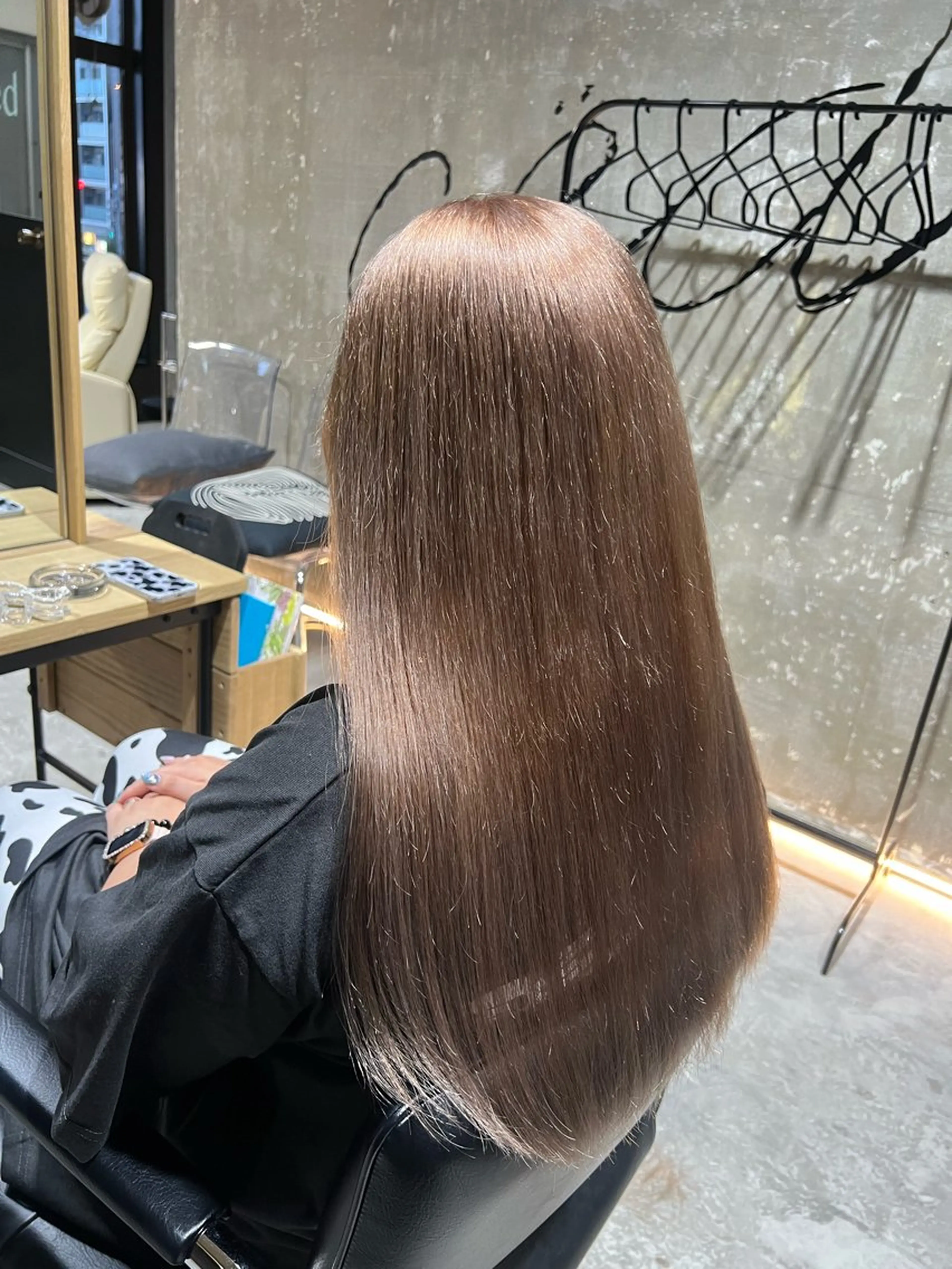 カラー 久永 菫のヘアスタイル