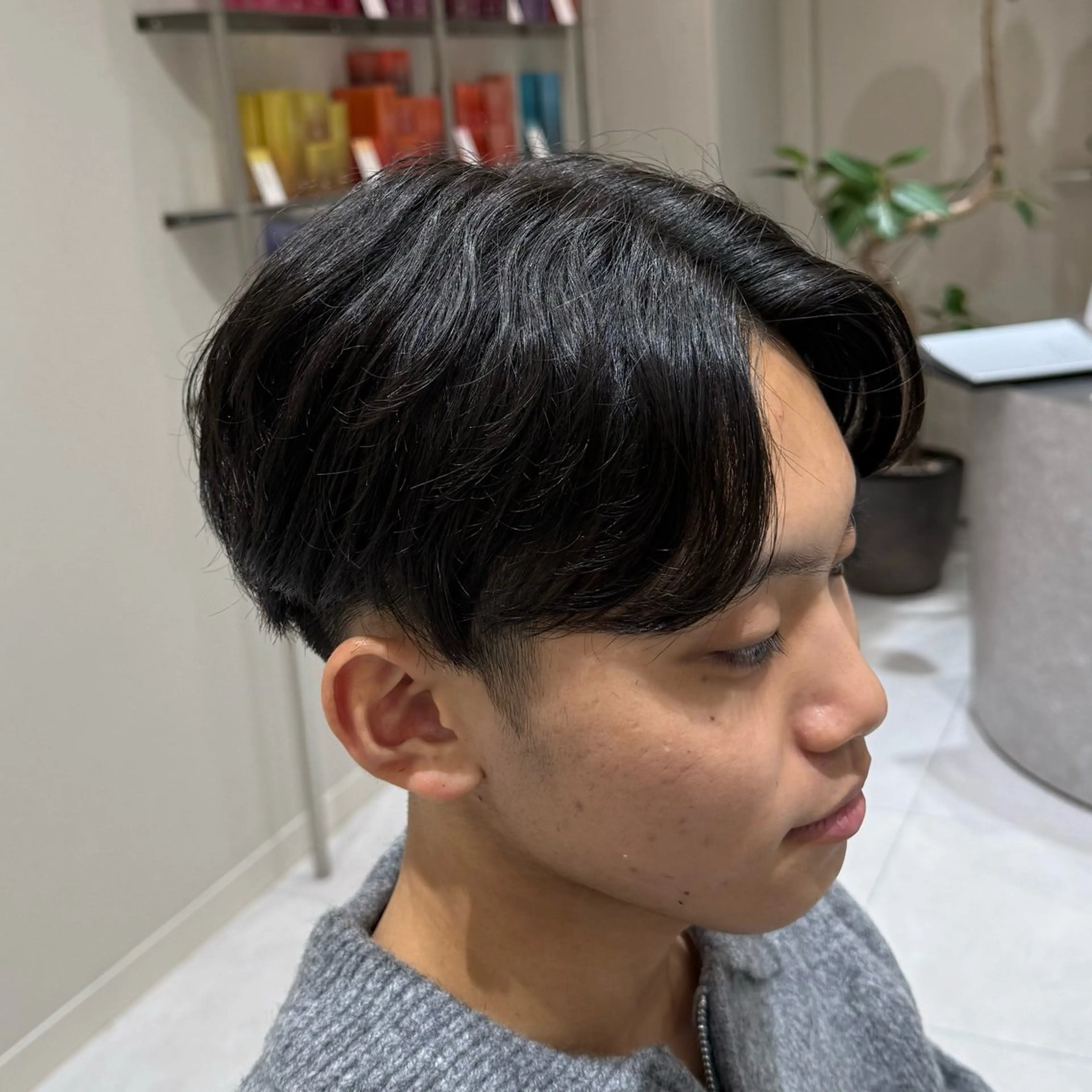 ショート メンズ カット 韓国レイヤー｜ 透明感カラー｜ココナのヘアスタイル