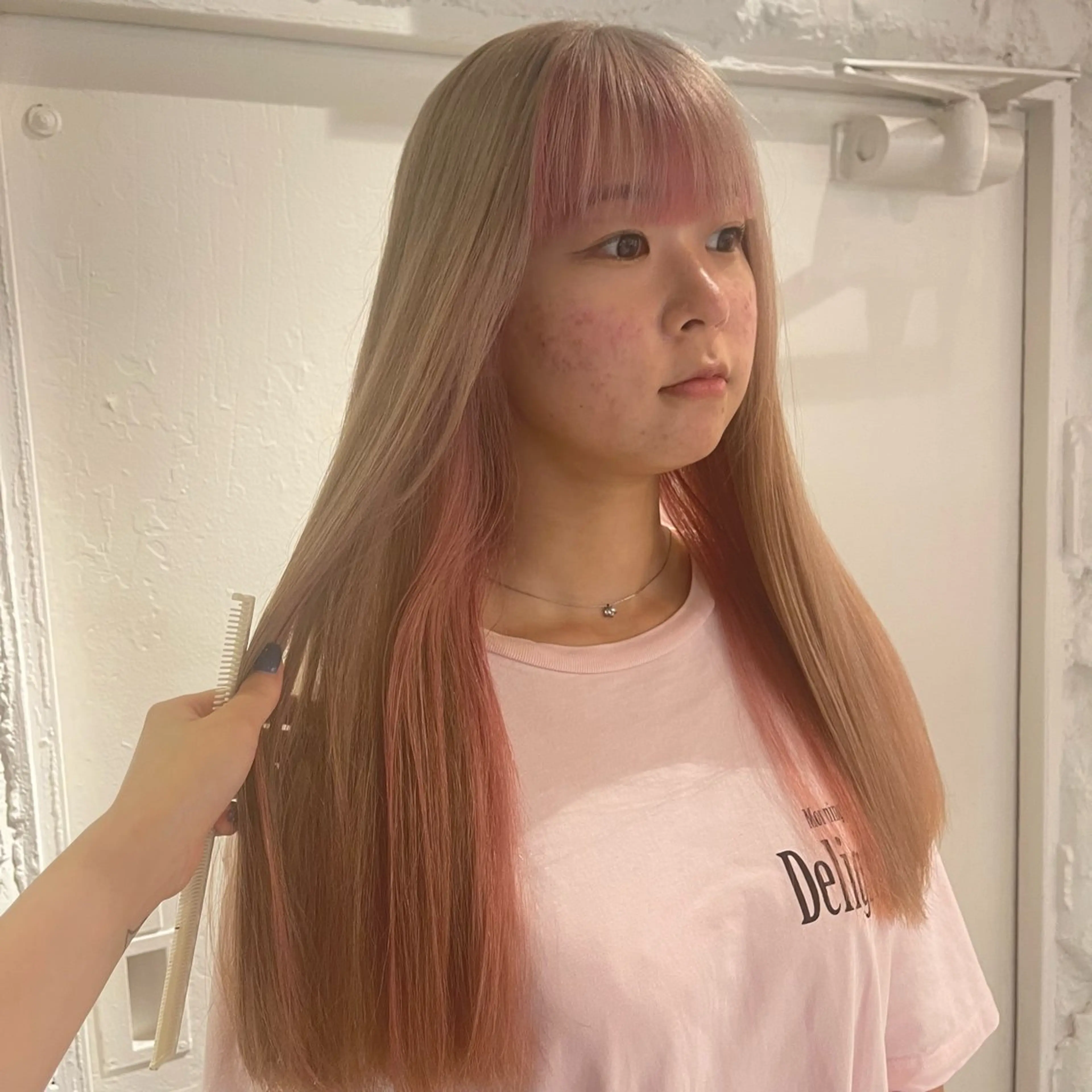 ロング カラー ブリーチ ヘアカラー トリートメント lunty miichiのヘアスタイル