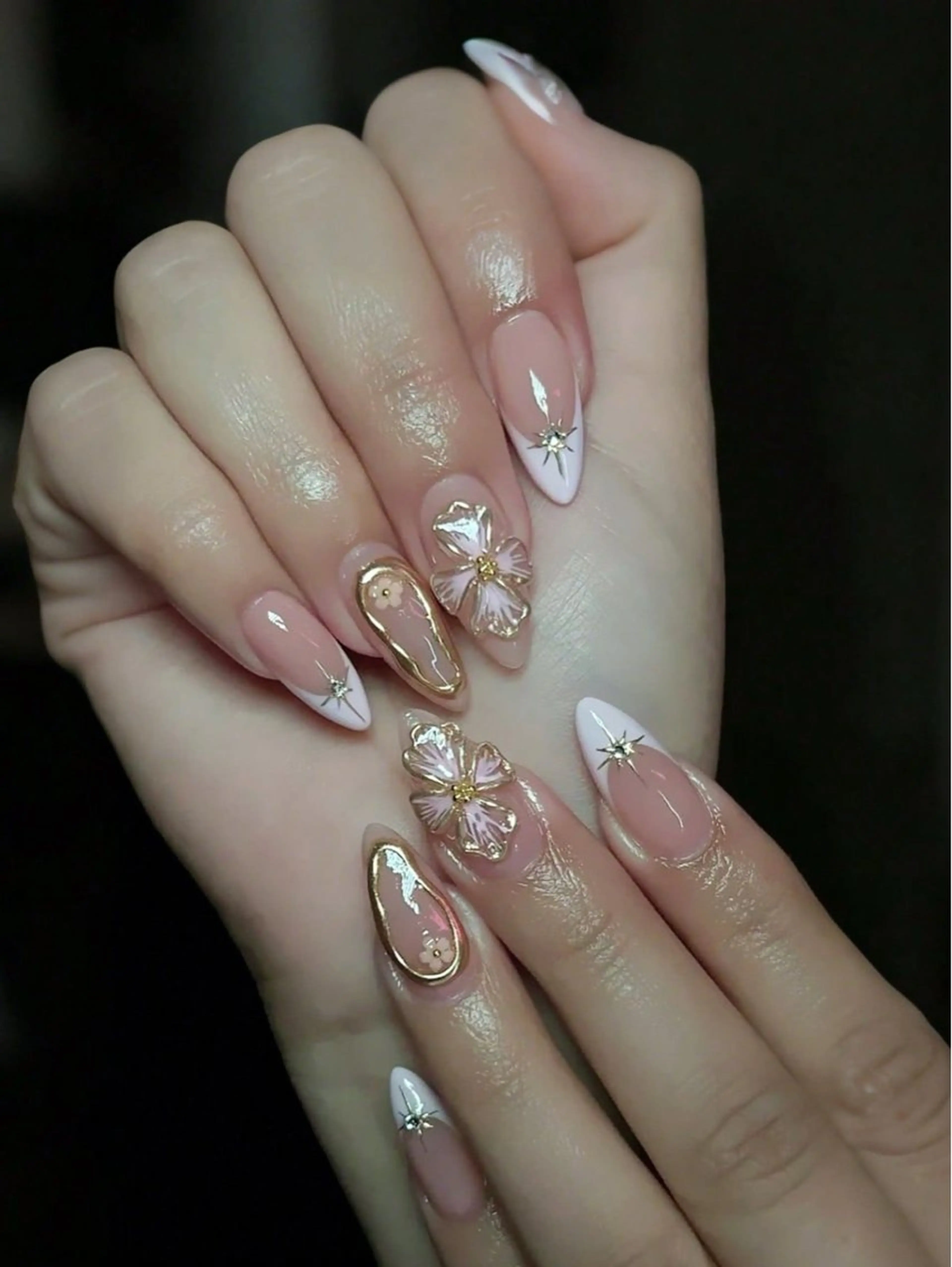 チップネイル , クリアジェルネイル, フレンチネイル, ラメネイルアート, 立体ミラーネイル, ストーンネイルアートの写真