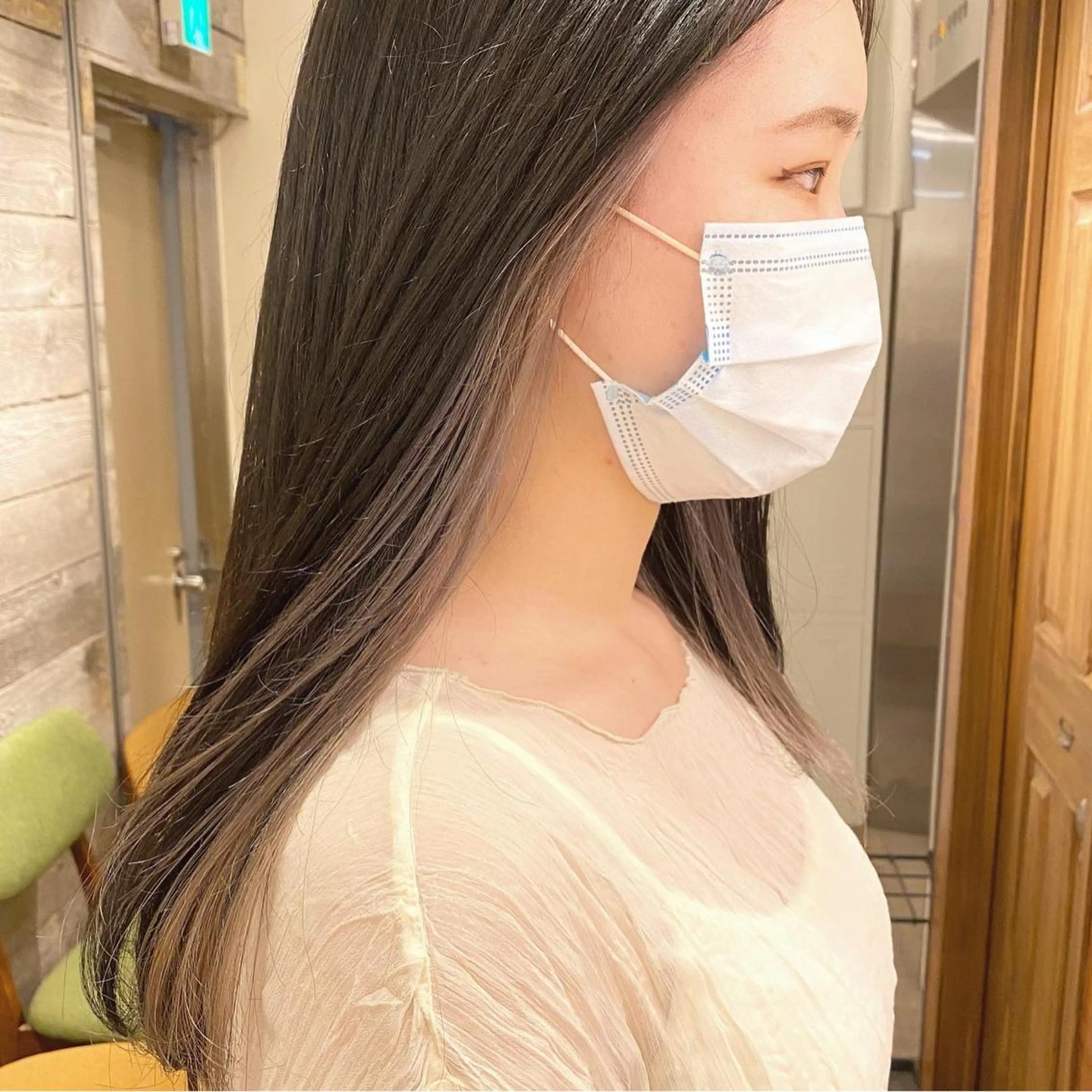 ロング カラー ANNA /艶髪/ハイトーンのヘアスタイル