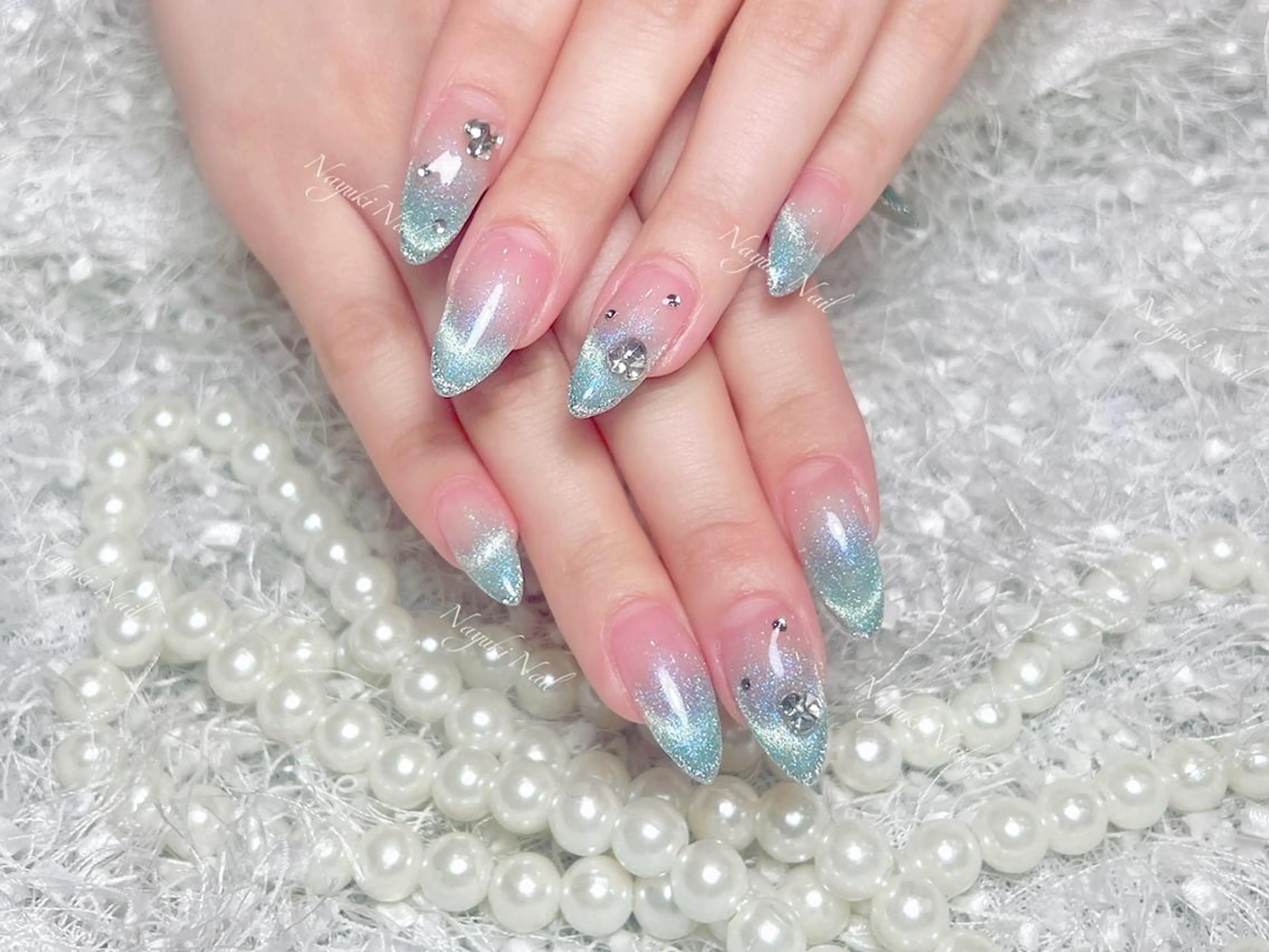 ネイル 🦋 Queenieのネイルデザイン