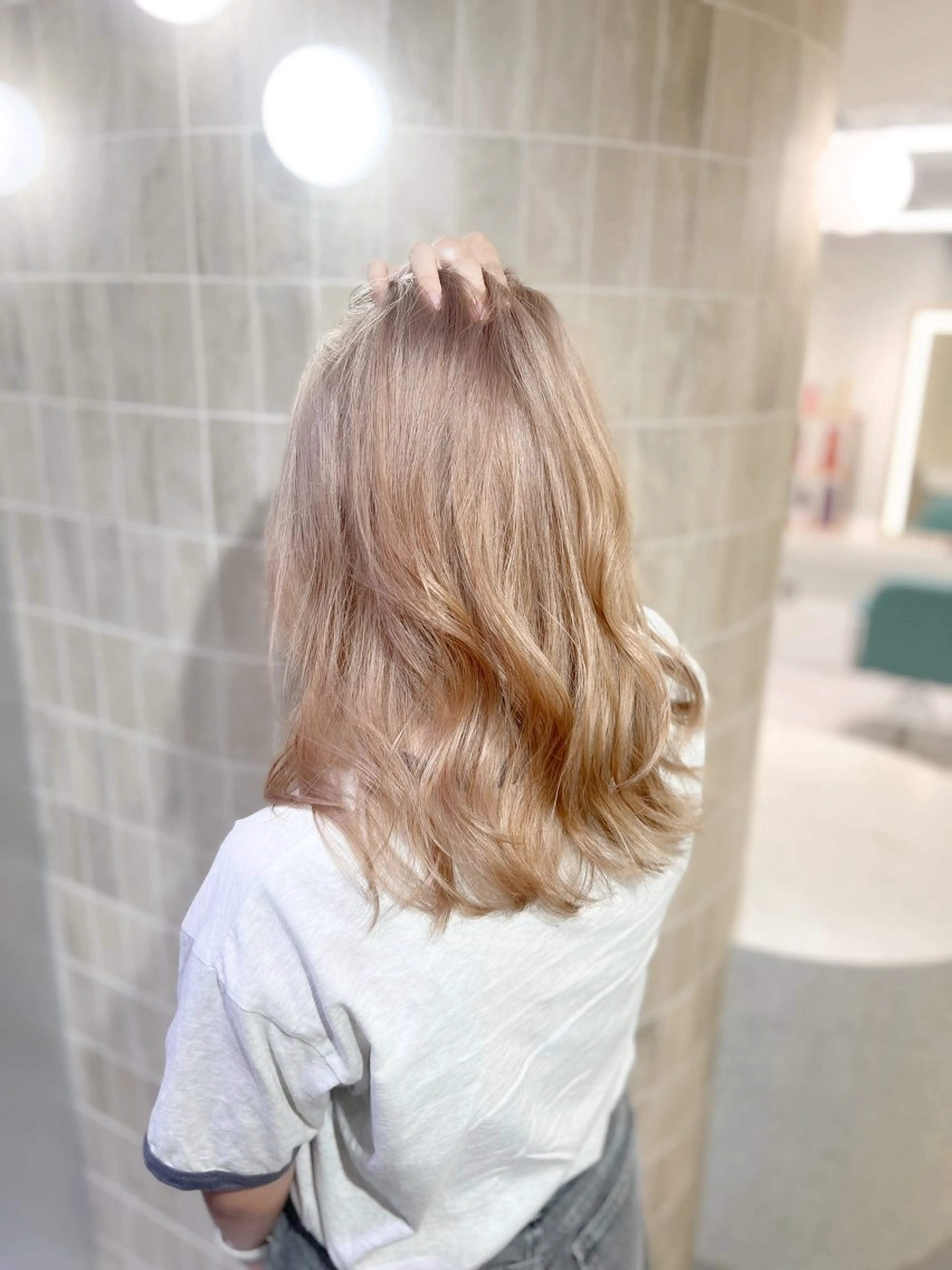 ミディアム Elsa the leap元町店所属・Elsa アヤカのヘアスタイル