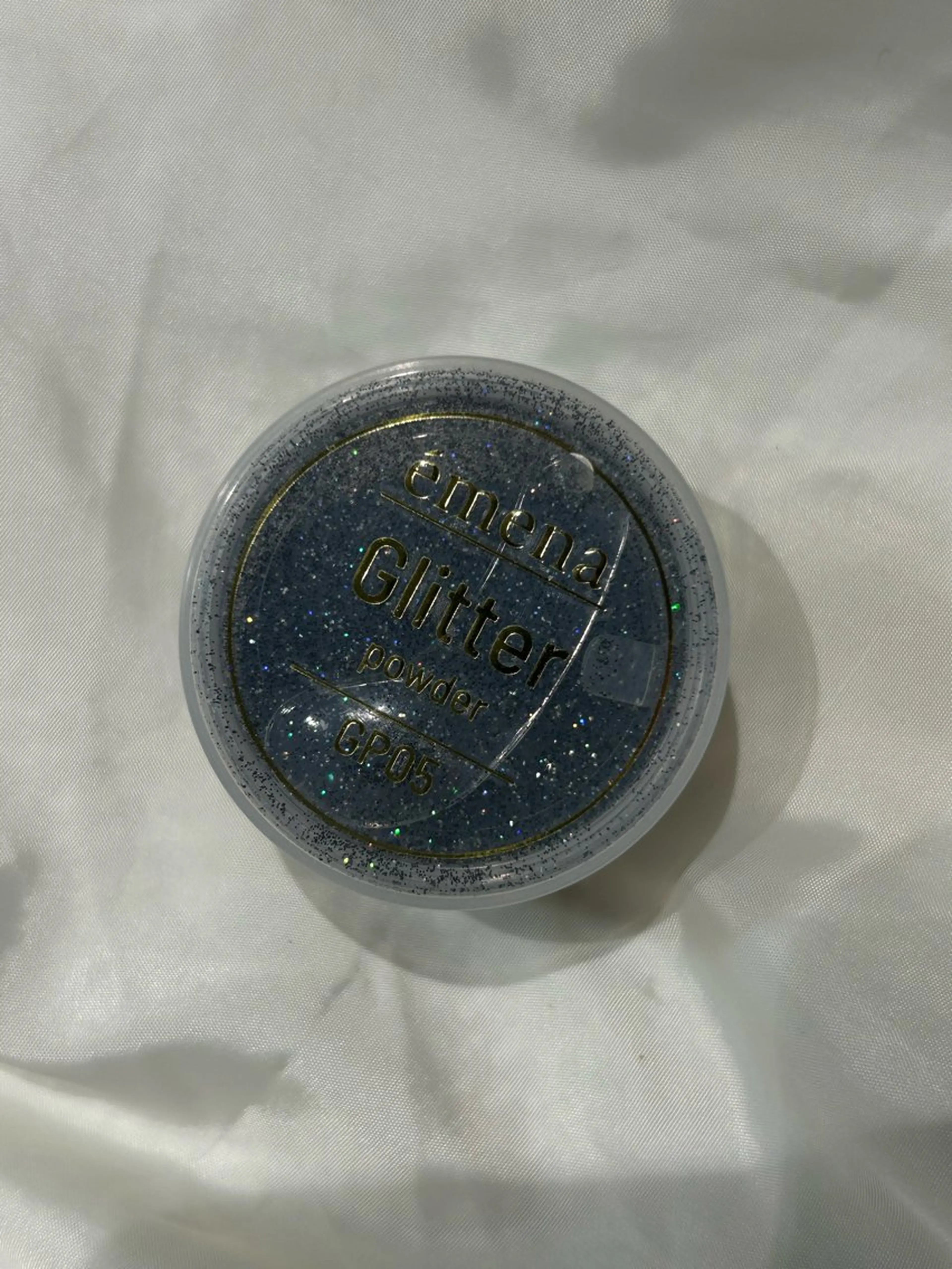 【モデル】ジェルメーカーemenaの新商品(黒ラメ)の写真