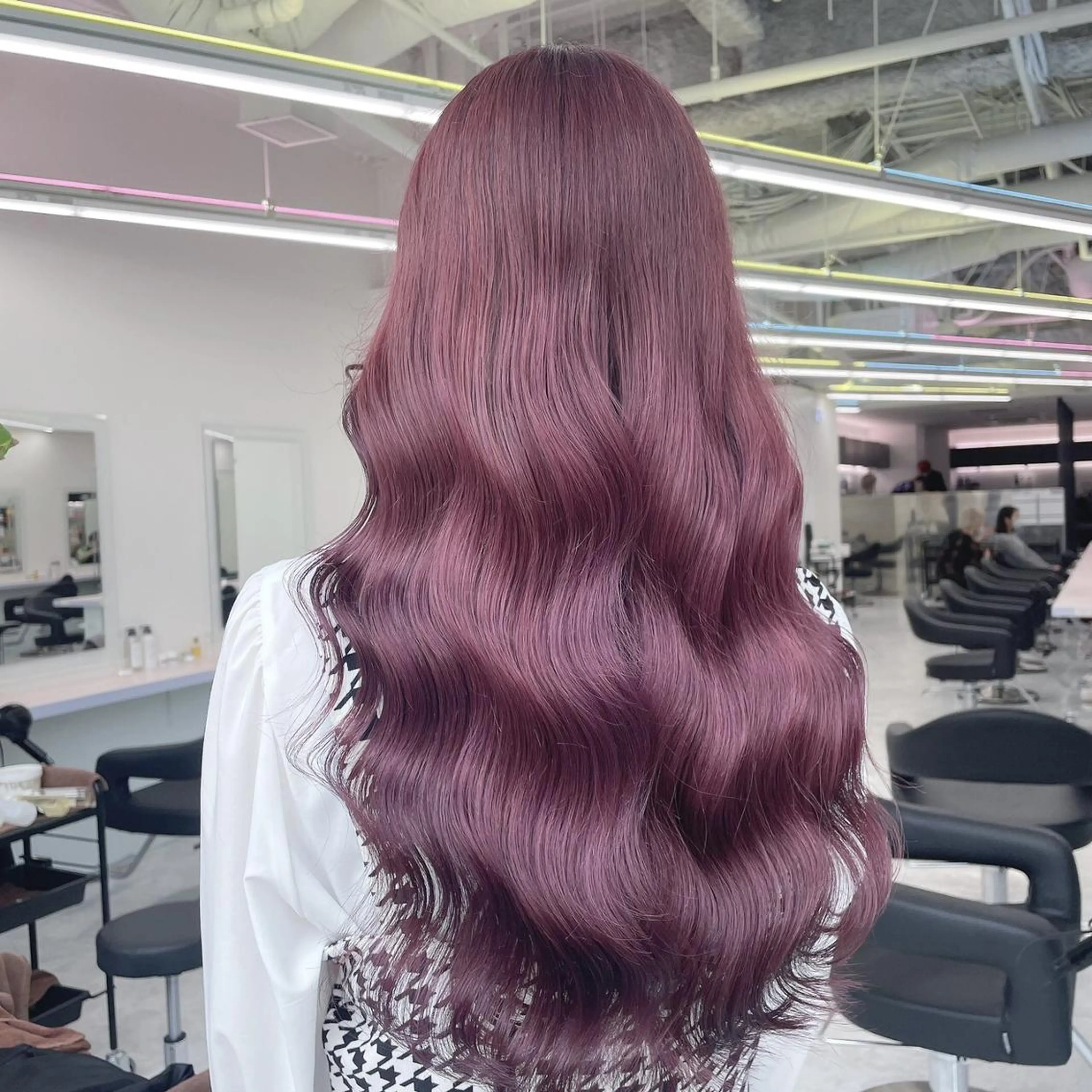 ロング カラー 🤎🎀ブリーチなし ピンクラベンダー🧸のヘアスタイル