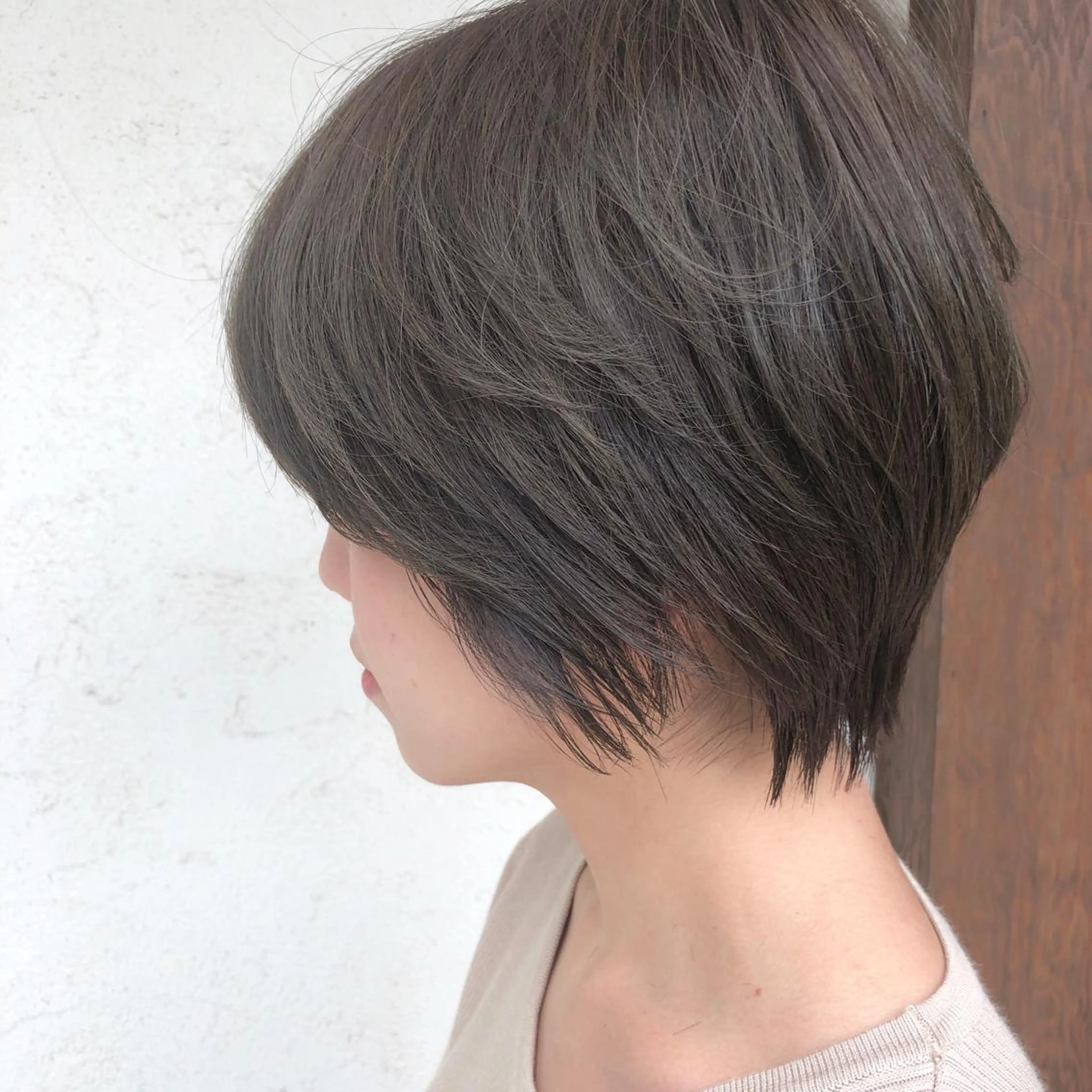 ショート カラー アディクシーカラー オリーブグレー ショートヘア カット ヘアカラー トリートメント ヘアセット 艶髪育成サロン 京橋　shinのヘアスタイル