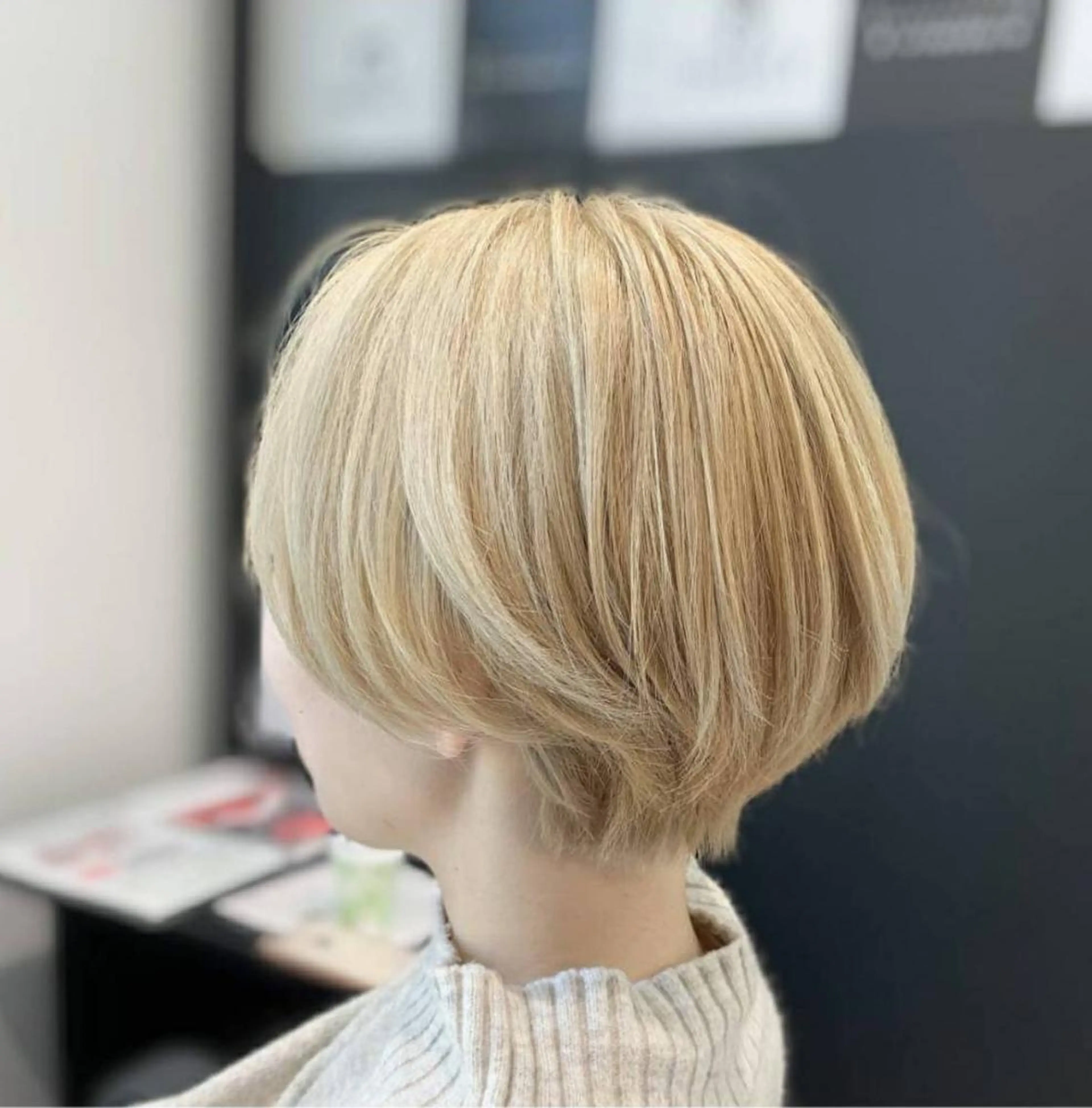 ショート カラー ハイトーンカラー カット ヘッドスパ 心斎橋難波美容室店長 ディレクター中尾 祐のヘアスタイル