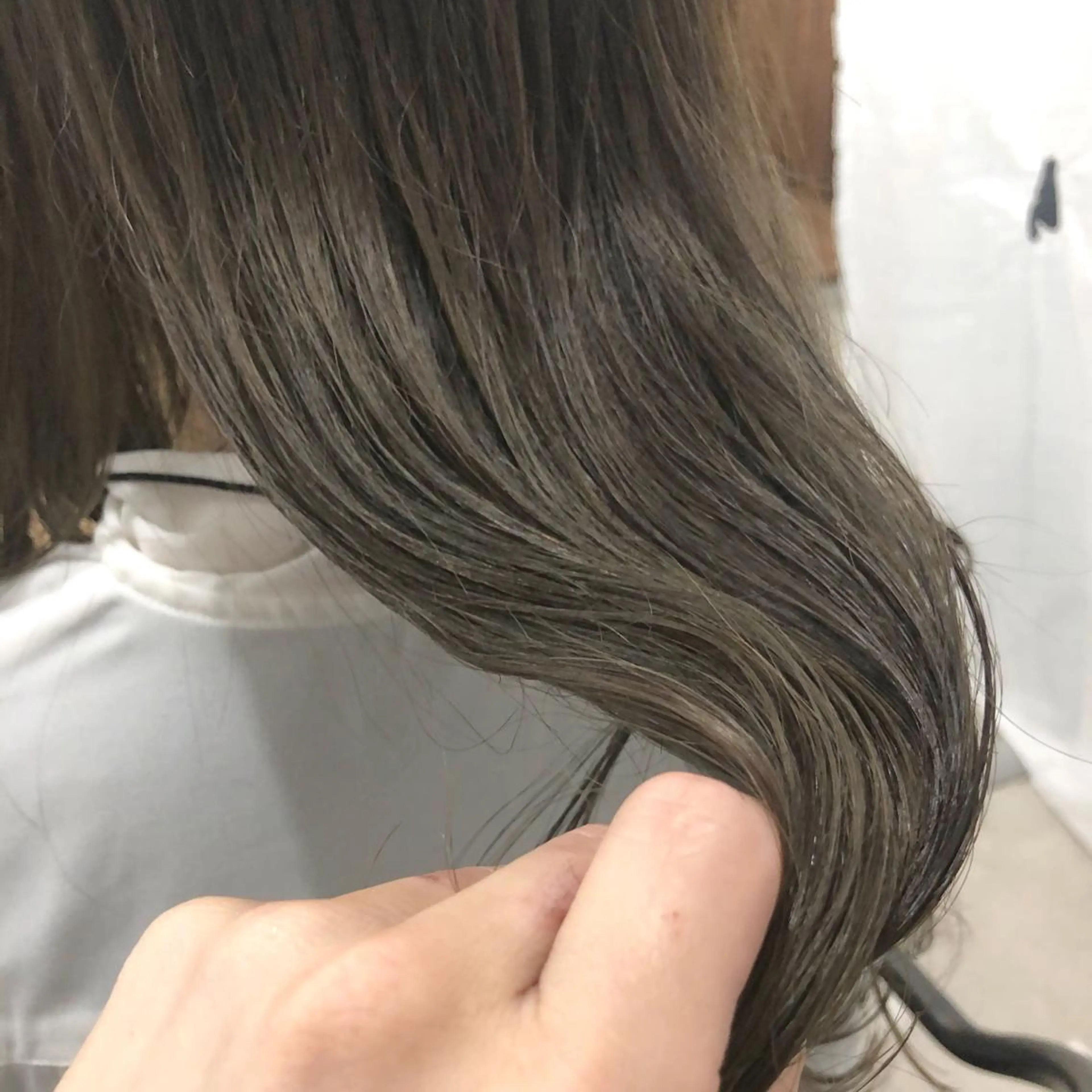 ミディアム カラー パーマ ヘアアレンジ メンズ キッズ ネイル マツエク・マツパ ヘアカラー トリートメント ヘアセット 艶髪育成サロン 京橋　shinのヘアスタイル