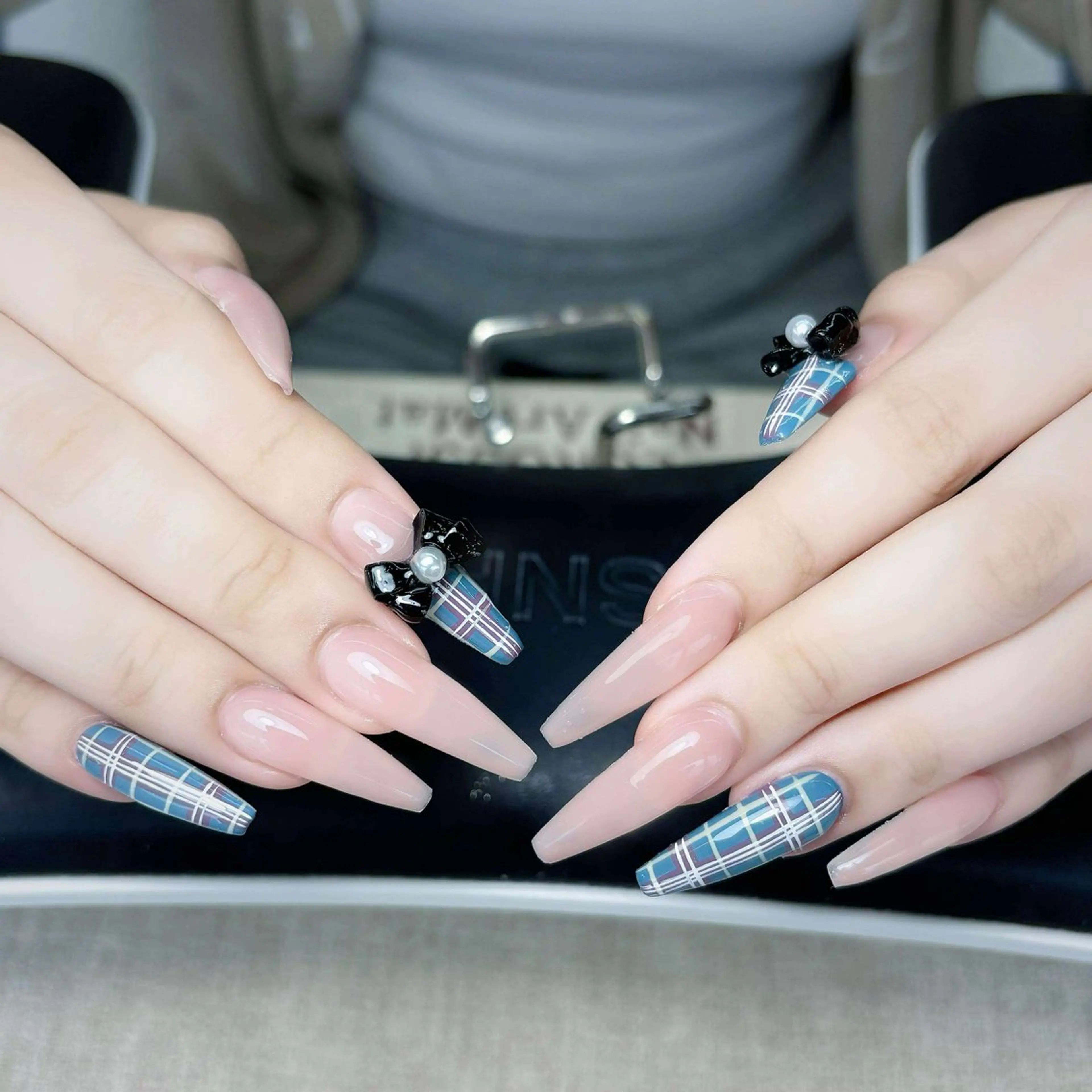 ネイル ハンドネイル ハンドケア Nova Nail Nambaのネイルデザイン