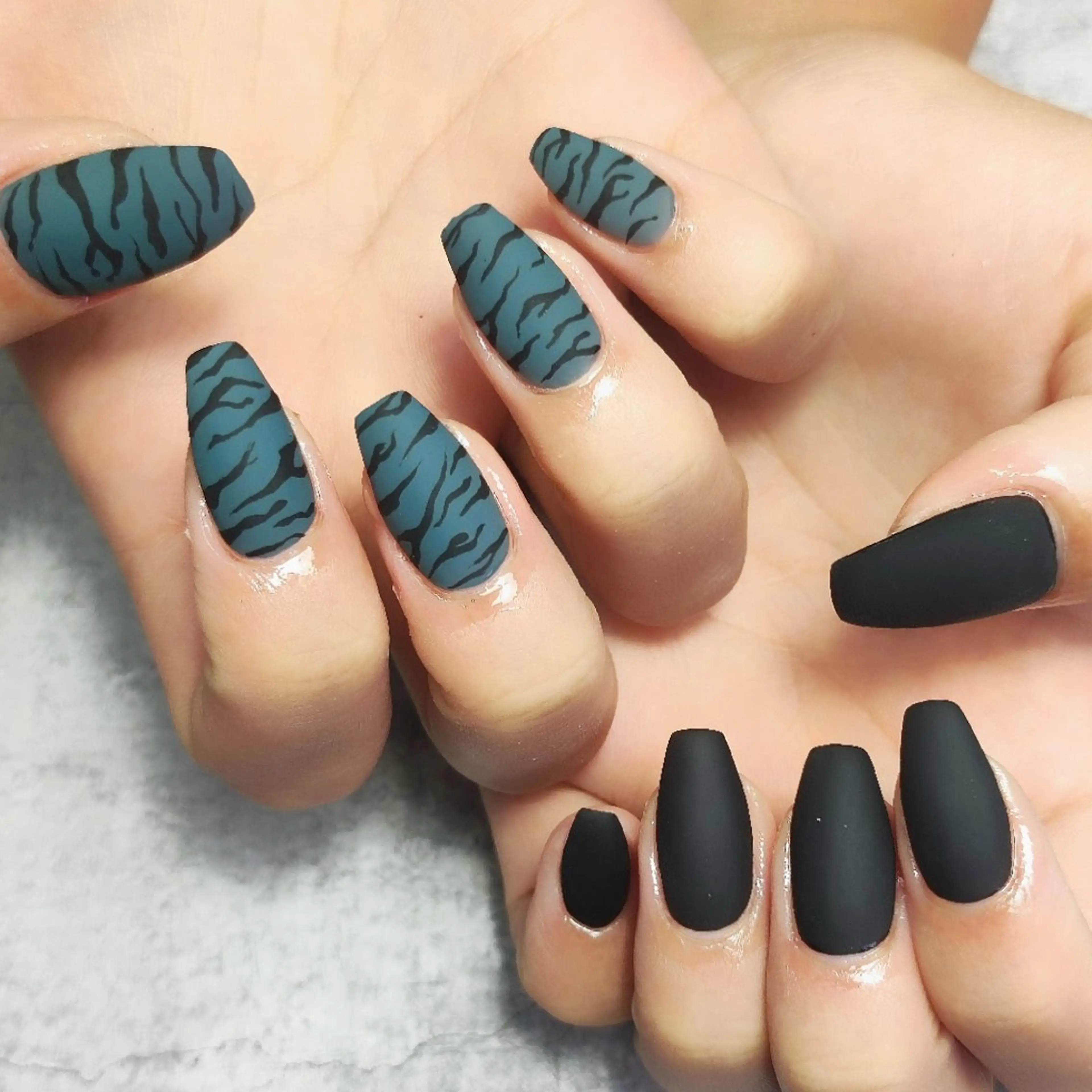 ネイル アニマル柄 マットネイル 個人サロン saltnailのネイルデザイン