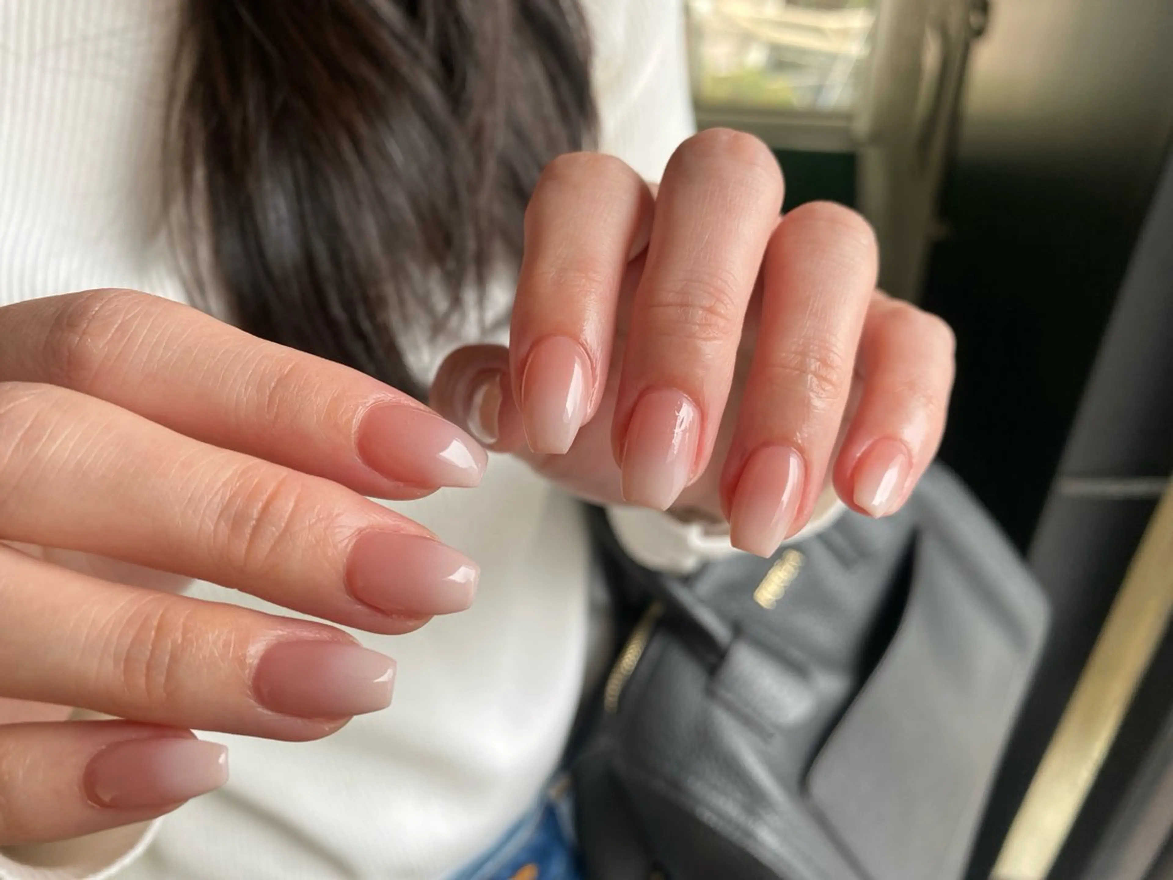 ネイル グラデーション シンプルネイル ハンドネイル 花澤 ネイルサロンのネイルデザイン