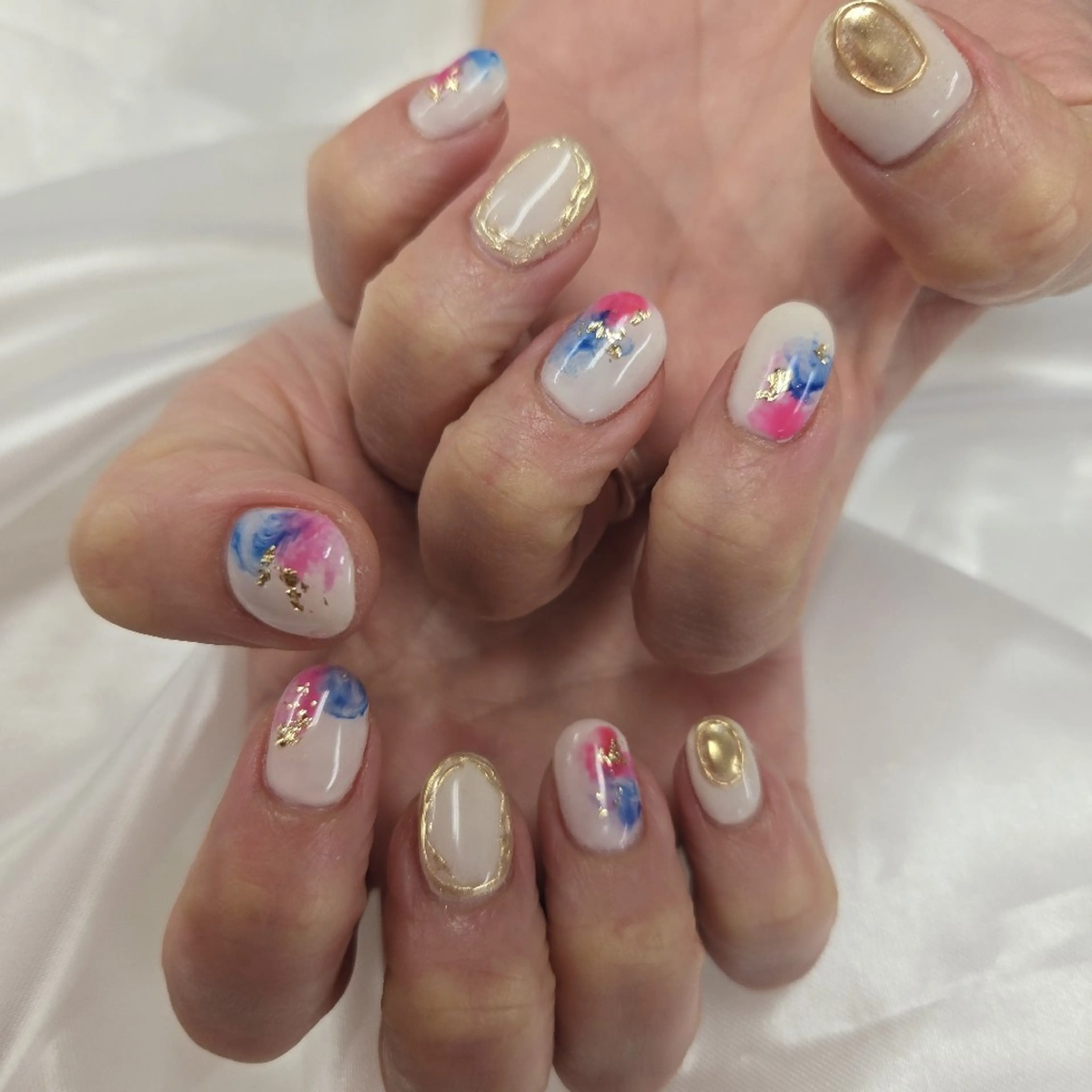 ネイル アートネイル オーロラネイル チークネイル ジェルネイル グラデーション ハンドネイル 河野ちえ (雑誌掲載サロン)のネイルデザイン
