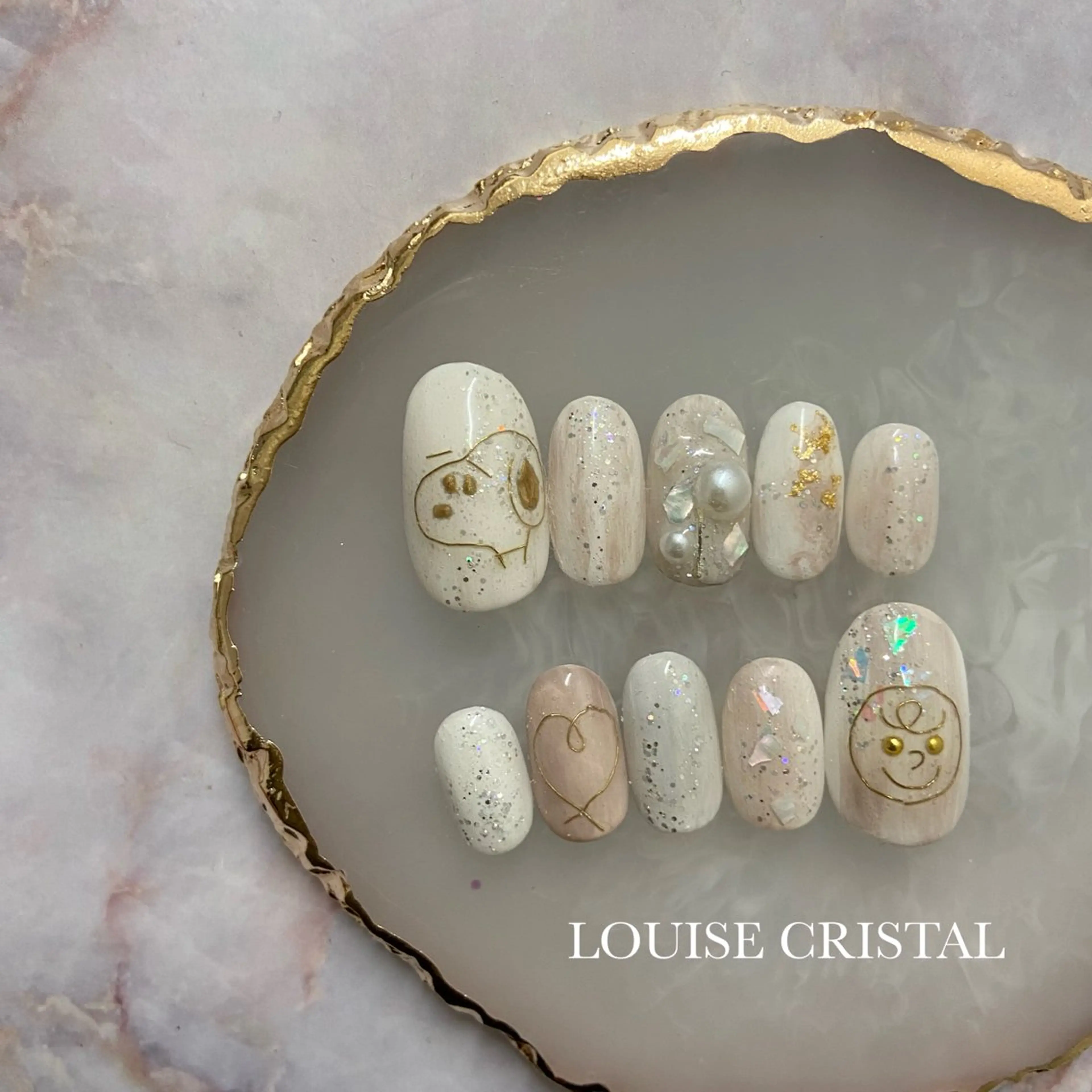 ネイル ネイルチップ ハンドネイル LOUISE CRYSTALのネイルデザイン