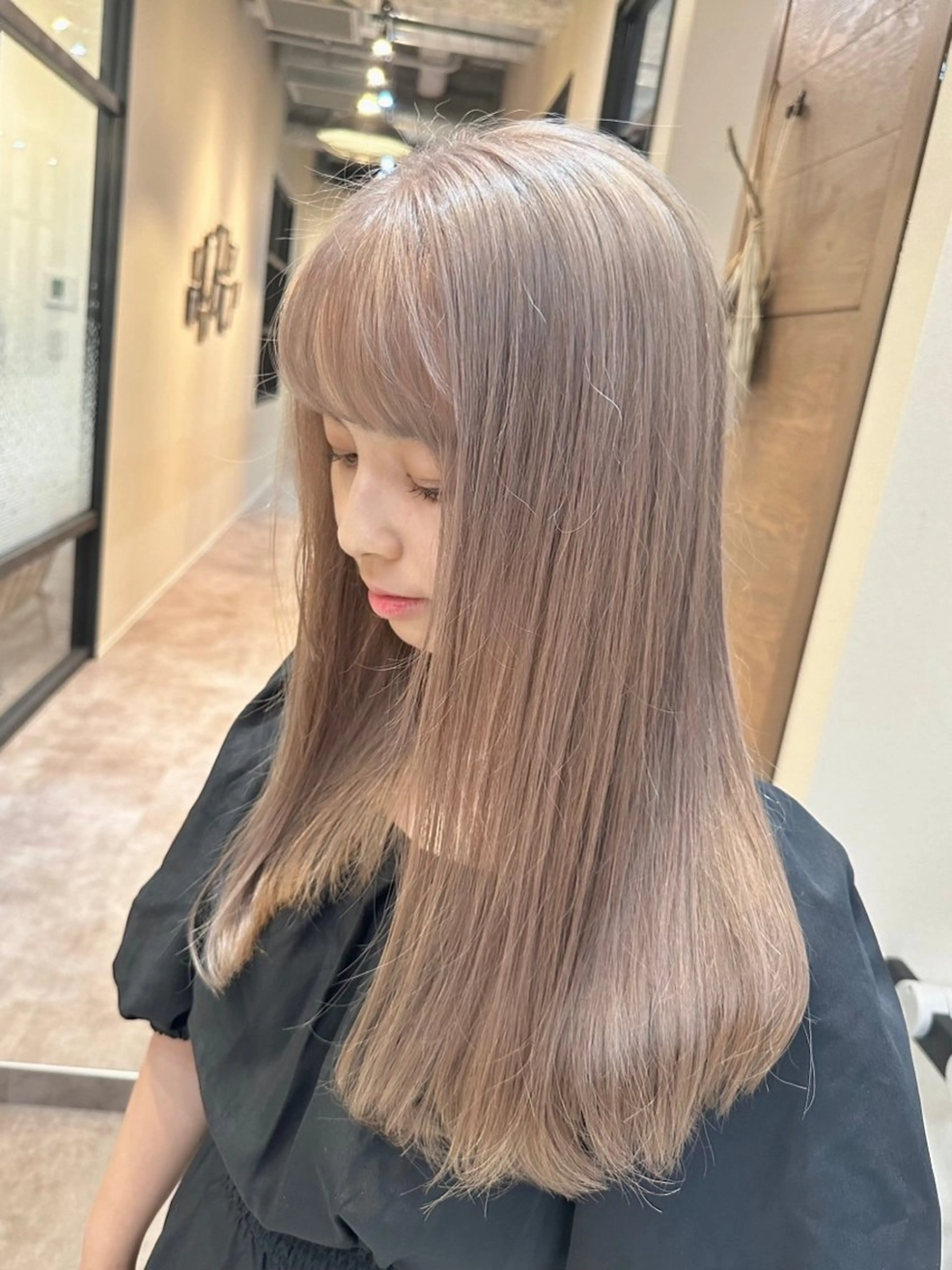カラー ヘアカラー ハイトーン✨酸性スト レート✨高田めぐみのヘアスタイル