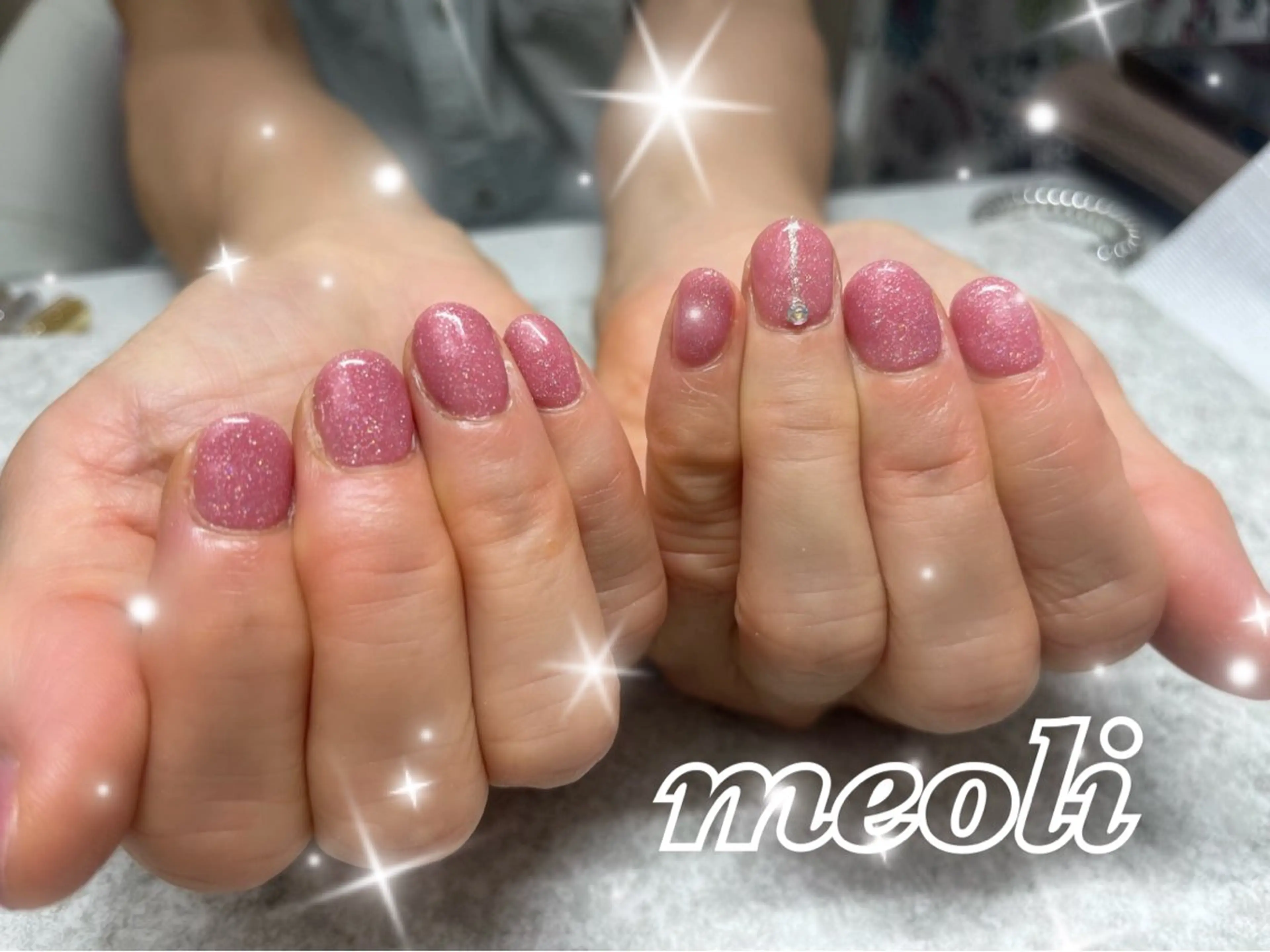 ネイル オーロラネイル ラメ(グリッター) ピンク ストーンネイル ハンドネイル nail salon meoli　アヤのネイルデザイン