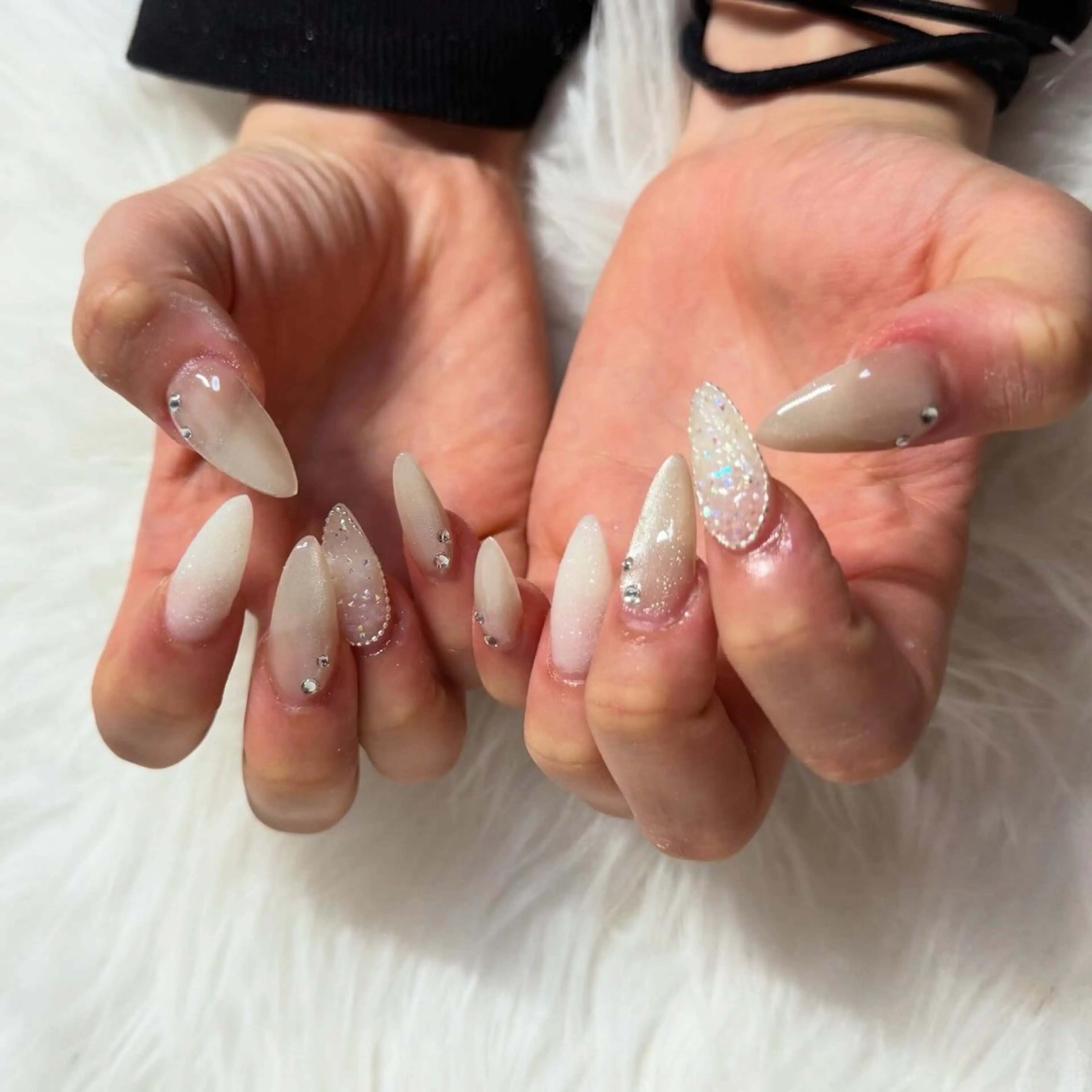 ロング ハンドネイル mao .のネイルデザイン