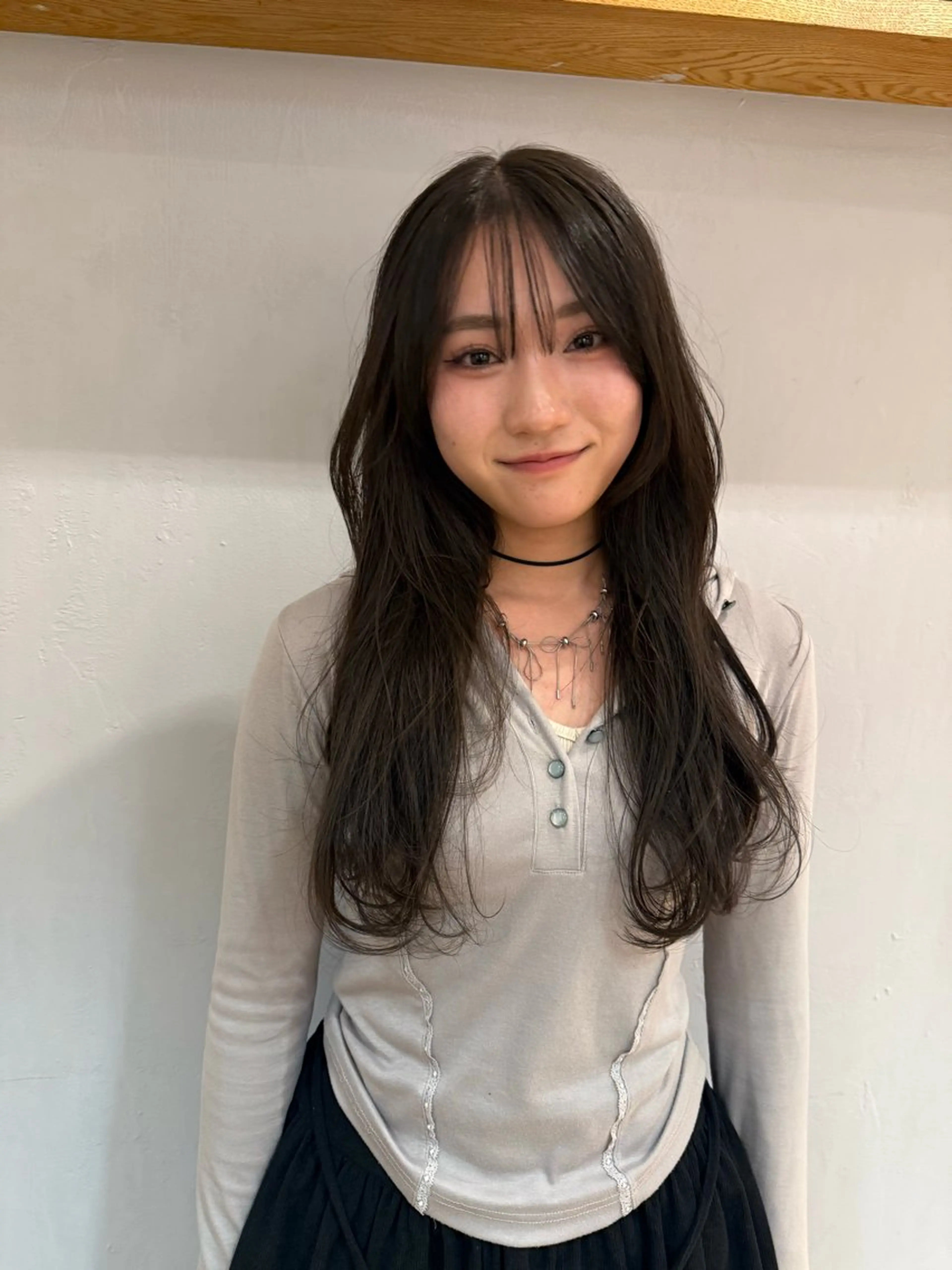 ロング カラー ミルクティー× グレージュMOMOのヘアスタイル