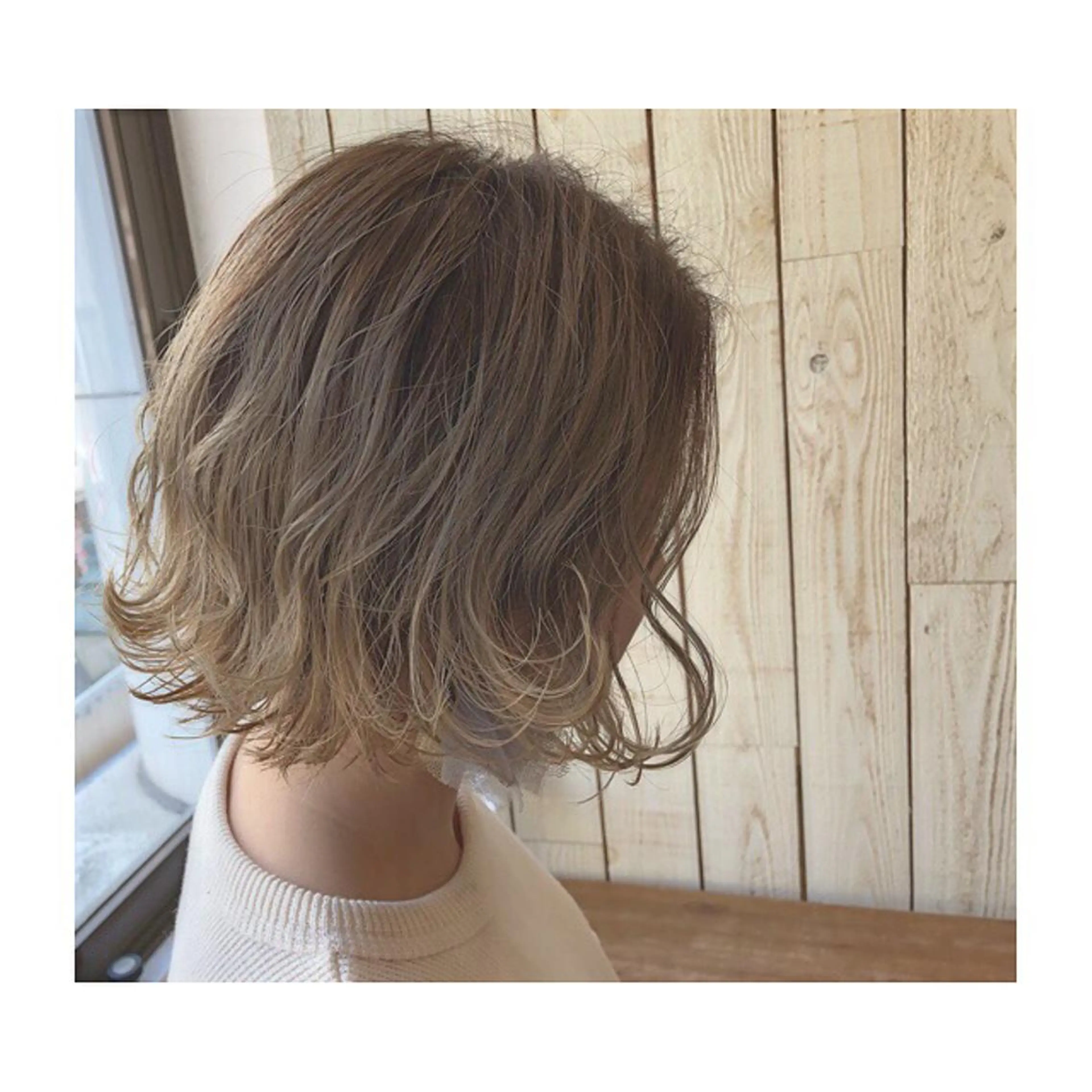 ショート カラー ショートボブ ベージュカラー ブリーチ ダブルカラー ボブ ヘアカラー little×PORTO sannomiya所属・Topstylist HARUのヘアスタイル