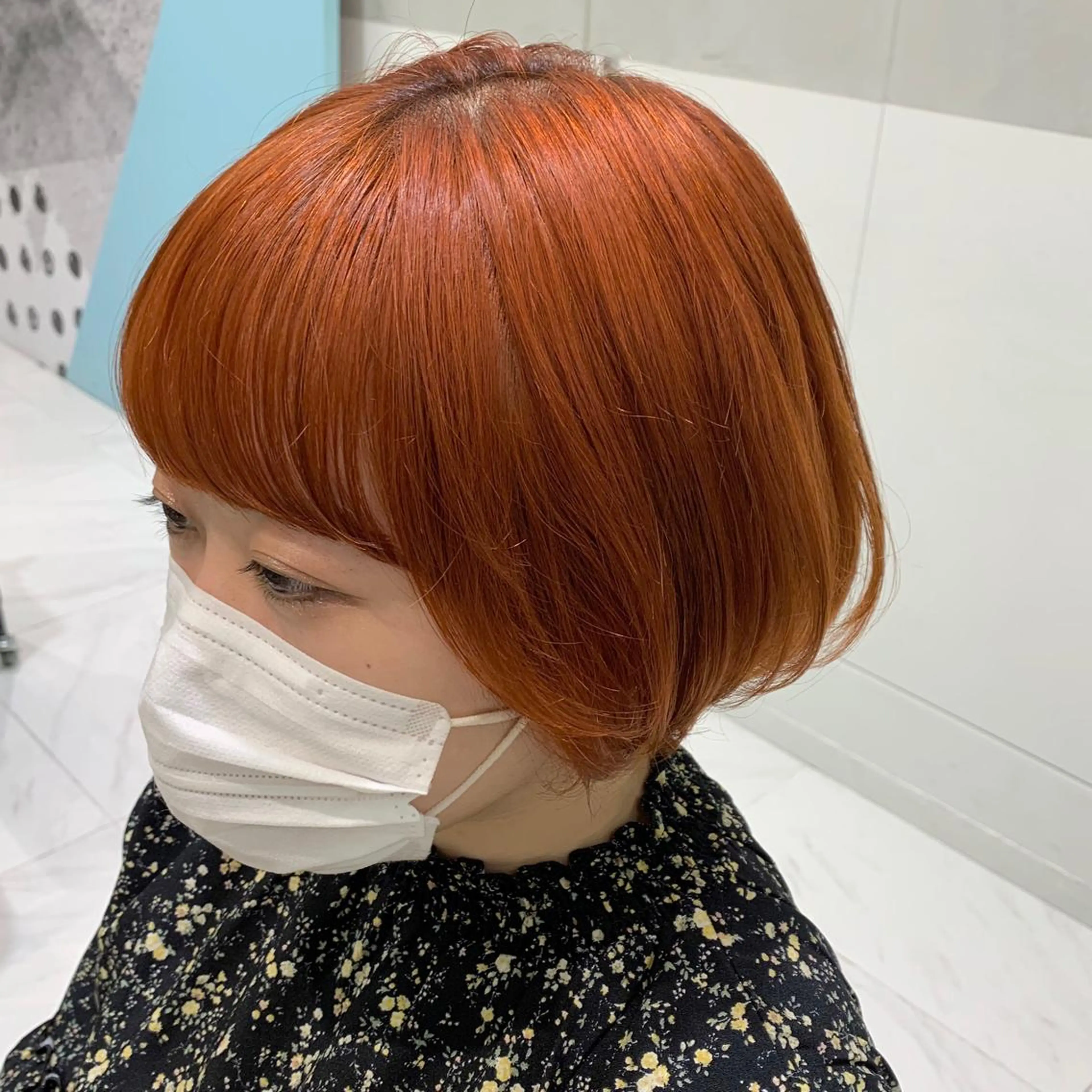 ショート カラー ブリーチ オレンジ ヘアカラー minami🪷 暖色カラーのヘアスタイル