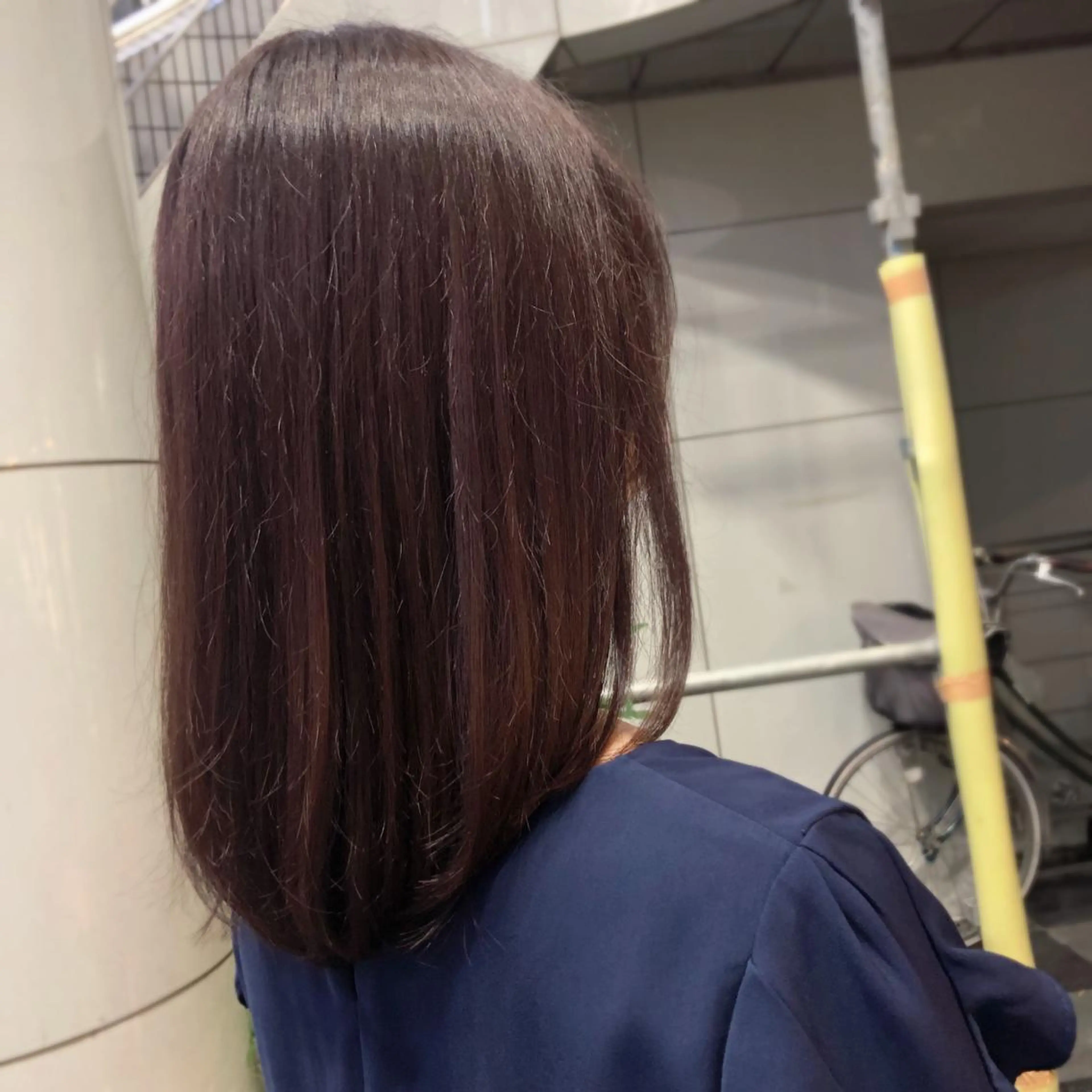 ミディアム カラー カット ヘアカラー トリートメント 山崎 絵莉香のヘアスタイル