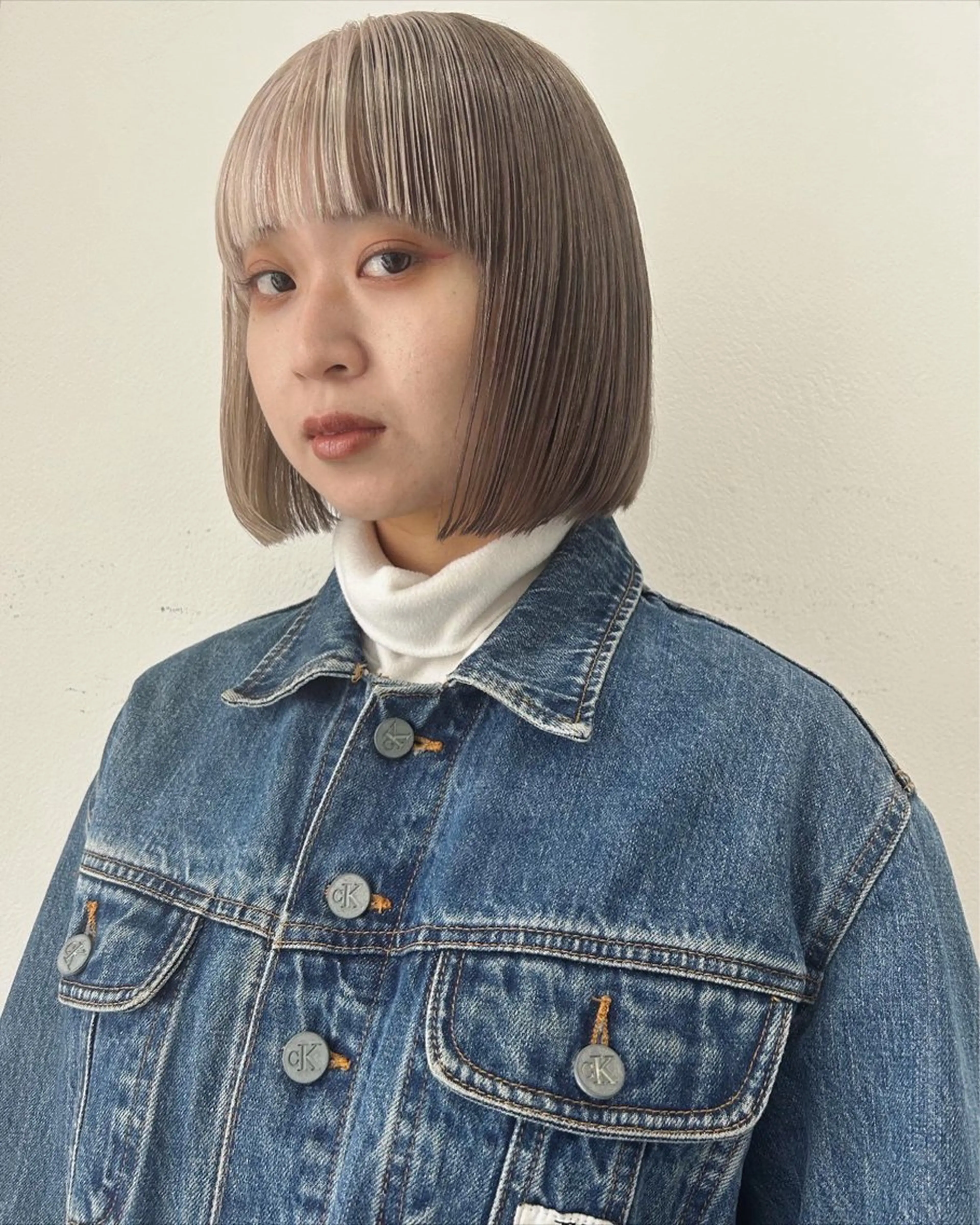 ショート カラー ブリーチ ケアブリーチ ボブ カット ヘアカラー トリートメント Loom.所属・村上雅人 ナチュラルモードのヘアスタイル