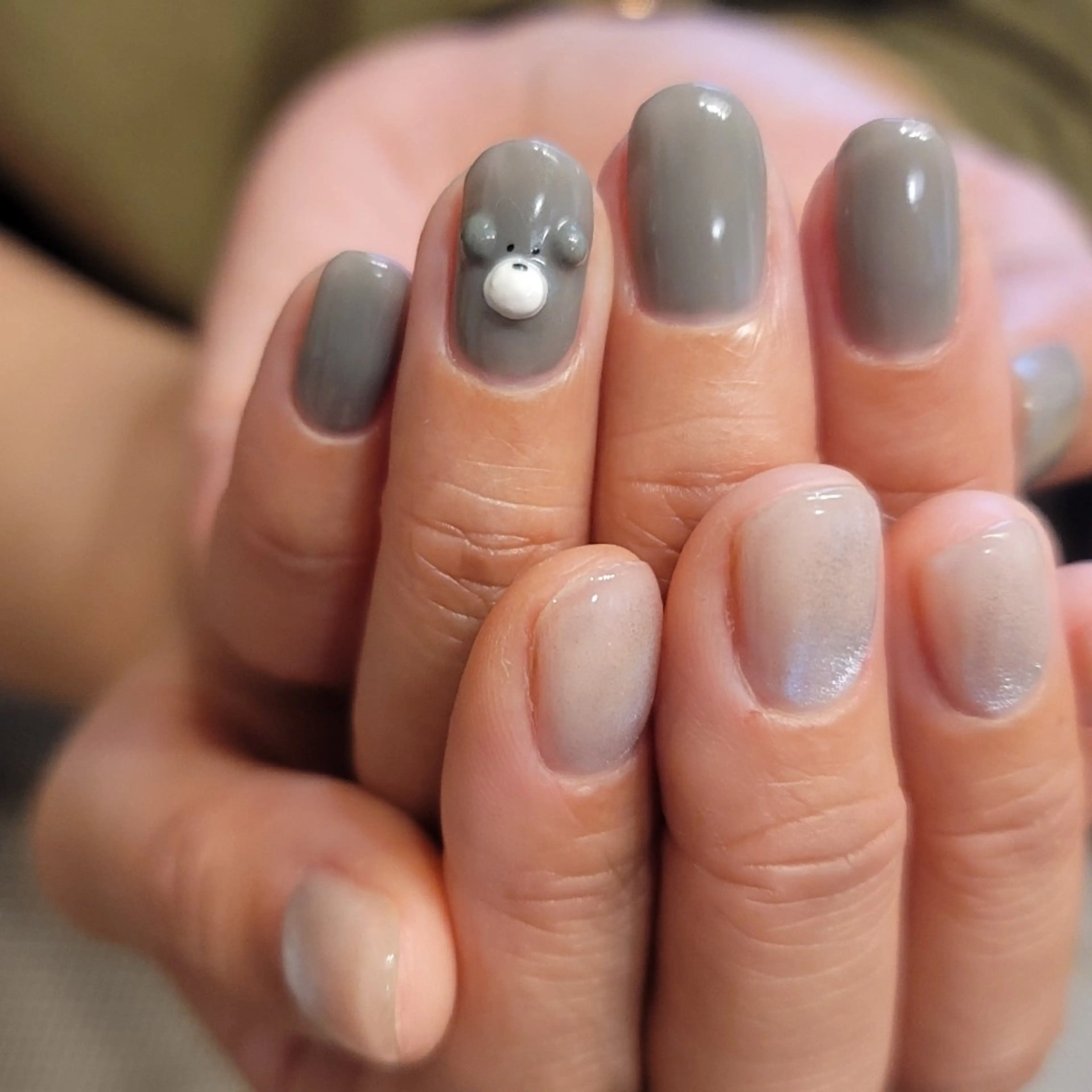 ネイル マグネットネイル 🌲🌳🚪iiit o🌲🌳🌲のネイルデザイン